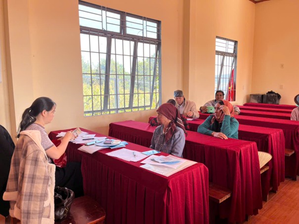 XÃ ĐƠN DƯƠNG ĐẨY MẠNH CHI TRẢ CHẾ ĐỘ AN SINH XÃ HỘI QUA HÌNH THỨC THANH TOÁN KHÔNG DÙNG TIỀN MẶT