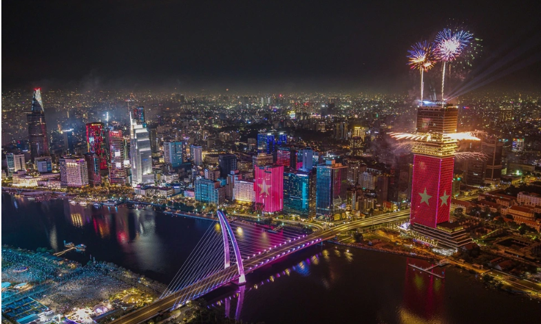 Khi mùa xuân bắt đầu từ cải cách