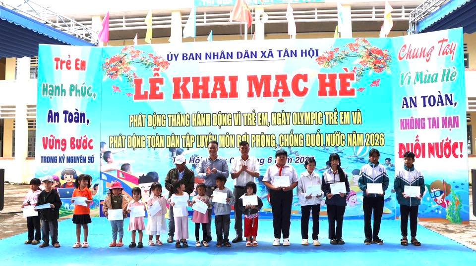 UBND xã Tân Hội tổ chức lễ khai mạc hè, hưởng ứng tháng hành động vì trẻ em, ngày Olympic trẻ em và phát động toàn dân tập luyện môn bơi phòng, chống đuối nước năm 2026