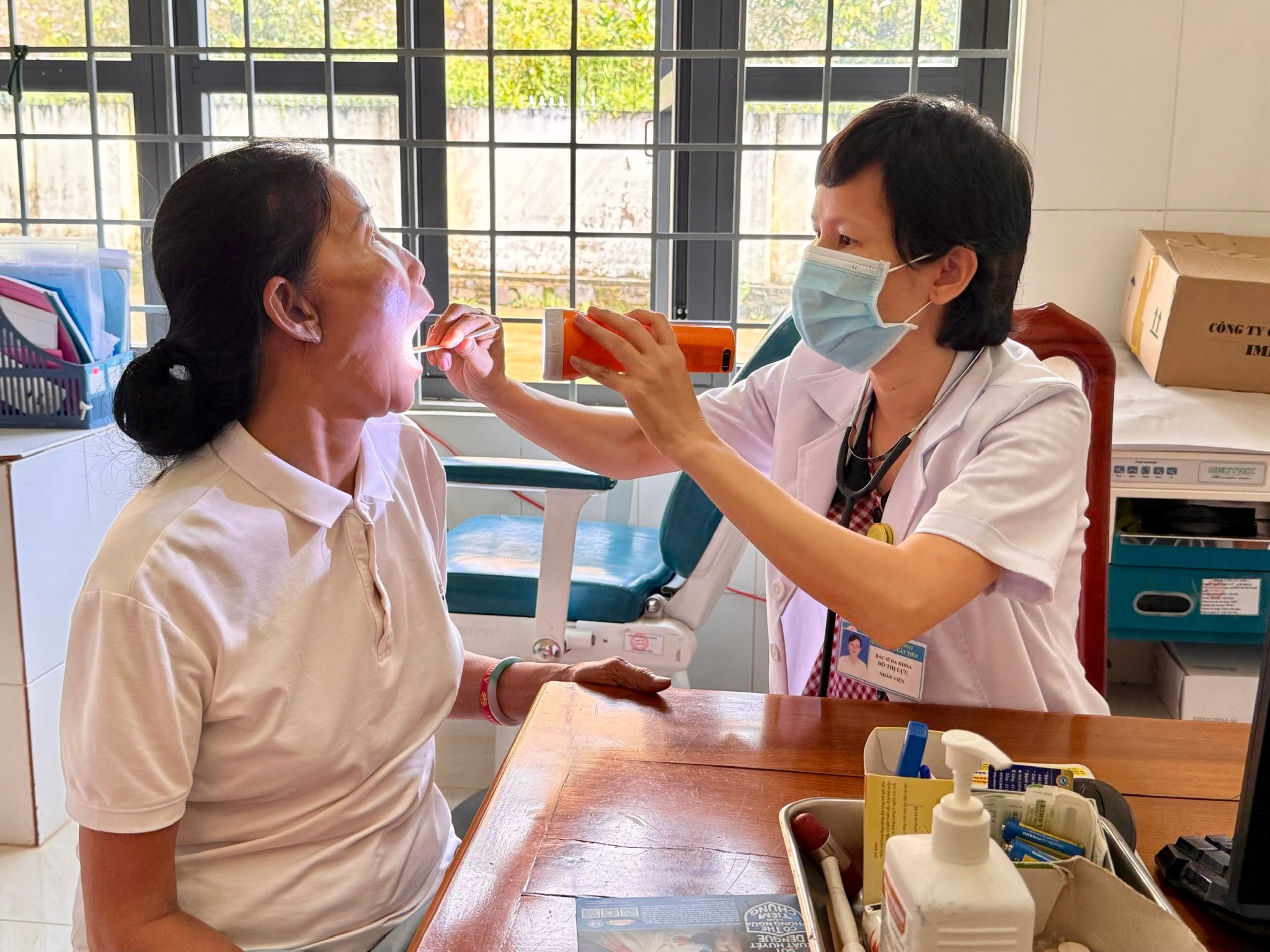 Gỡ vướng, tăng tốc khám sức khỏe toàn dân