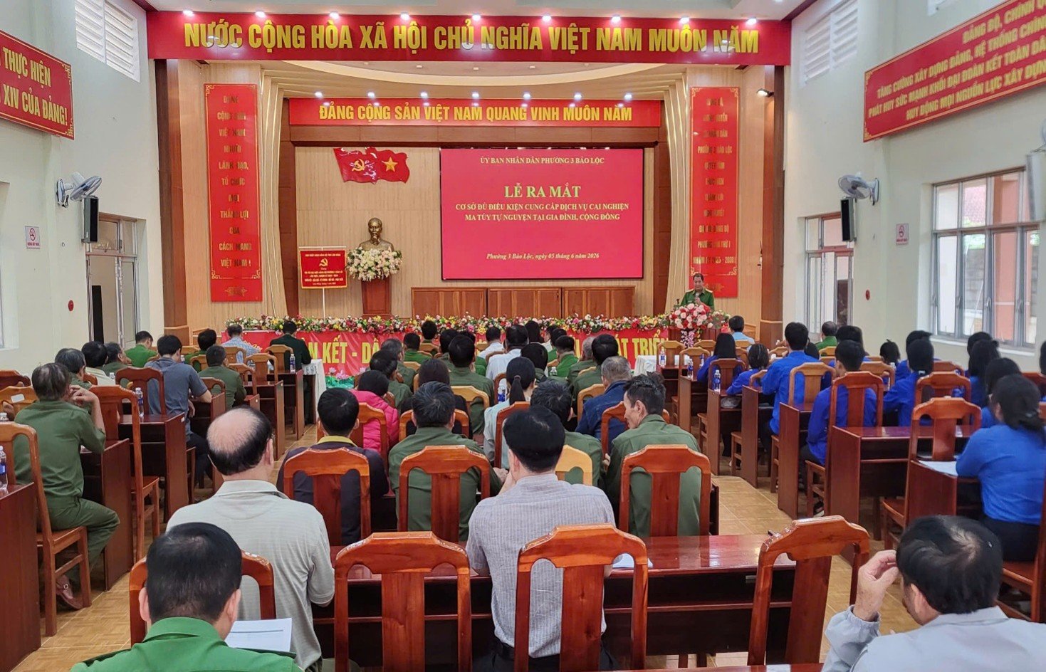 Phường 3 Bảo Lộc: Lễ ra mắt cơ sở đủ điều kiện cung cấp dịch vụ cai nghiện ma tuý tự nguyện tại gia đình, cộng đồng; Lễ ra quân triển khai tháng hành động phòng chống ma tuý, “Chiến dịch mùa hè số cùng VneID”