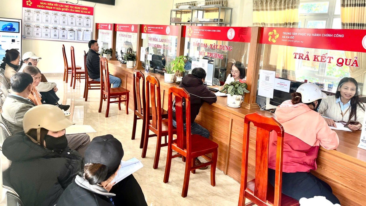 UBND XÃ KA ĐÔ HƯỚNG DẪN NGƯỜI DÂN SỬ DỤNG VNeID ĐỂ ĐƯỢC MIỄN, GIẢM PHÍ, LỆ PHÍ KHI THỰC HIỆN DỊCH VỤ CÔNG TRỰC TUYẾN