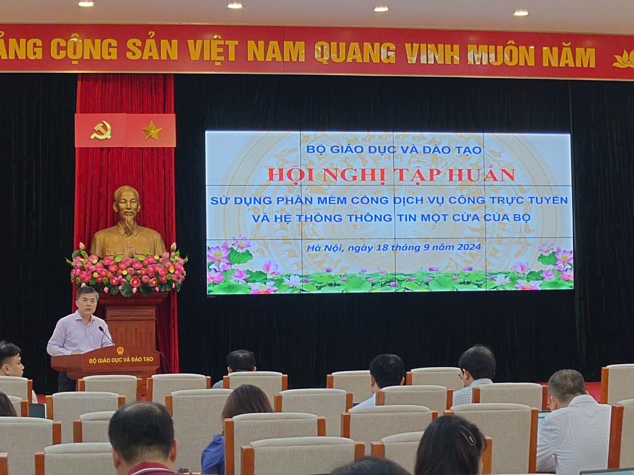 Tập huấn sử dụng phần mềm cổng dịch vụ công trực tuyến và hệ thống thông tin một cửa