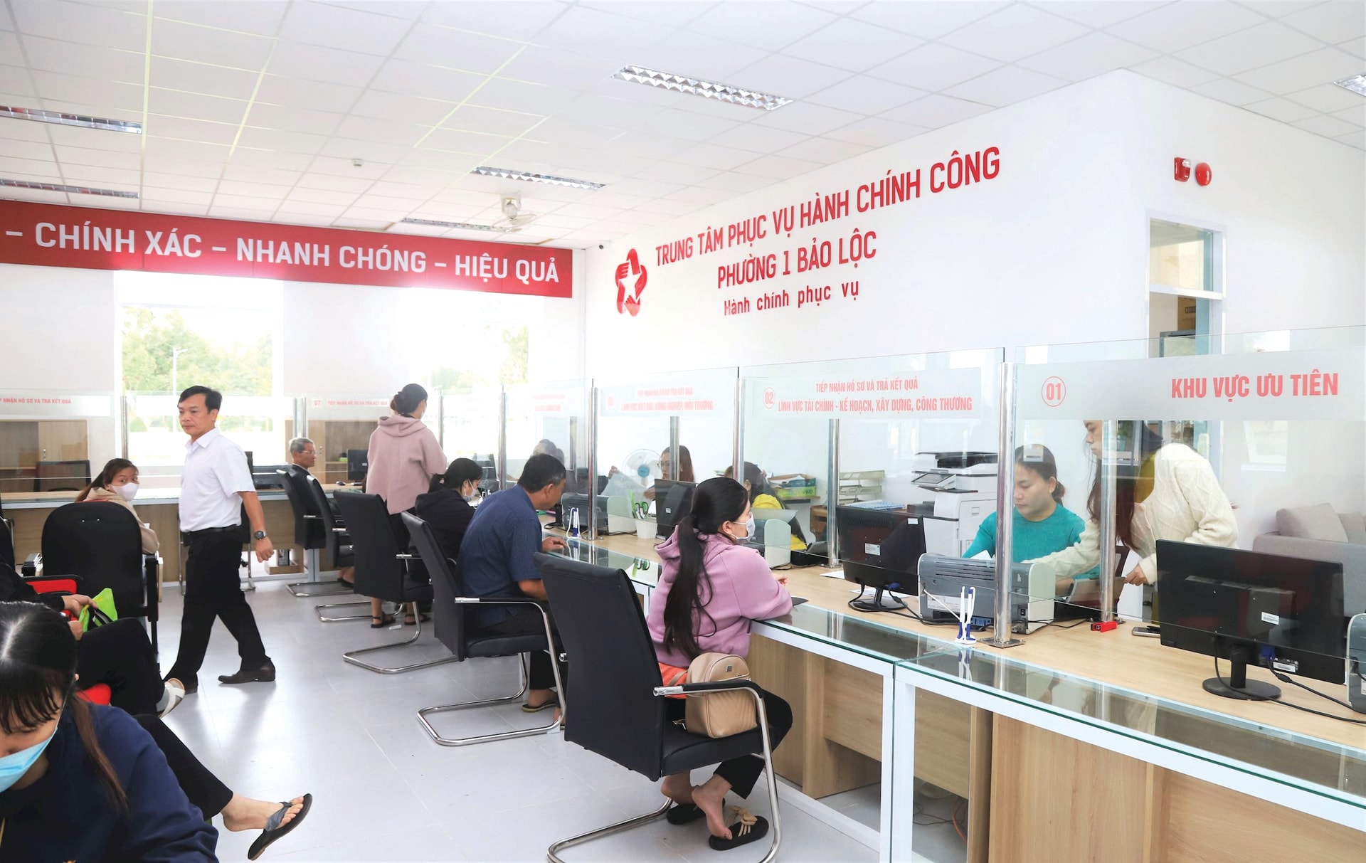 Cán bộ cơ sở phải dám nghĩ, dám làm, dám chịu trách nhiệm