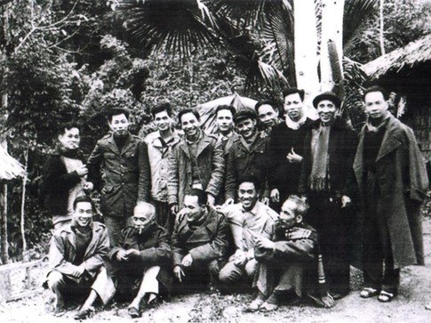 Cuộc đời hoạt động cách mạng, phẩm chất đạo đức và tinh thần cống hiến của đồng chí Hồ Tùng Mậu đối với Đảng và dân
