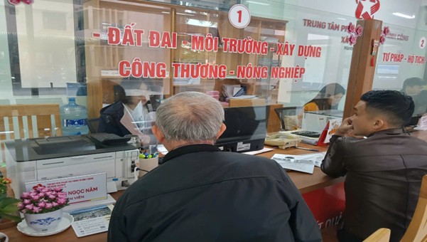 CẢI CÁCH HÀNH CHÍNH GẮN VỚI TĂNG CƯỜNG ỨNG DỤNG CÔNG NGHỆ SỐ VÌ NHÂN DÂN PHỤC VỤ