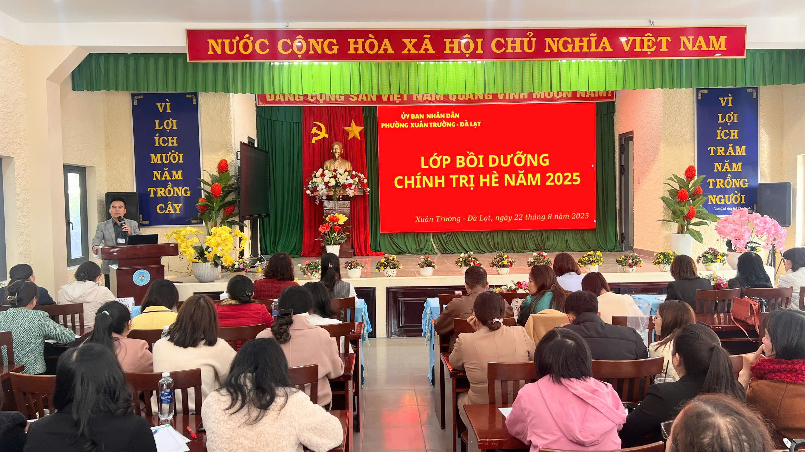 PHƯỜNG XUÂN TRƯỜNG - ĐÀ LẠT TỔ CHỨC LỚP BỒI DƯỠNG CHÍNH TRỊ HÈ 2025