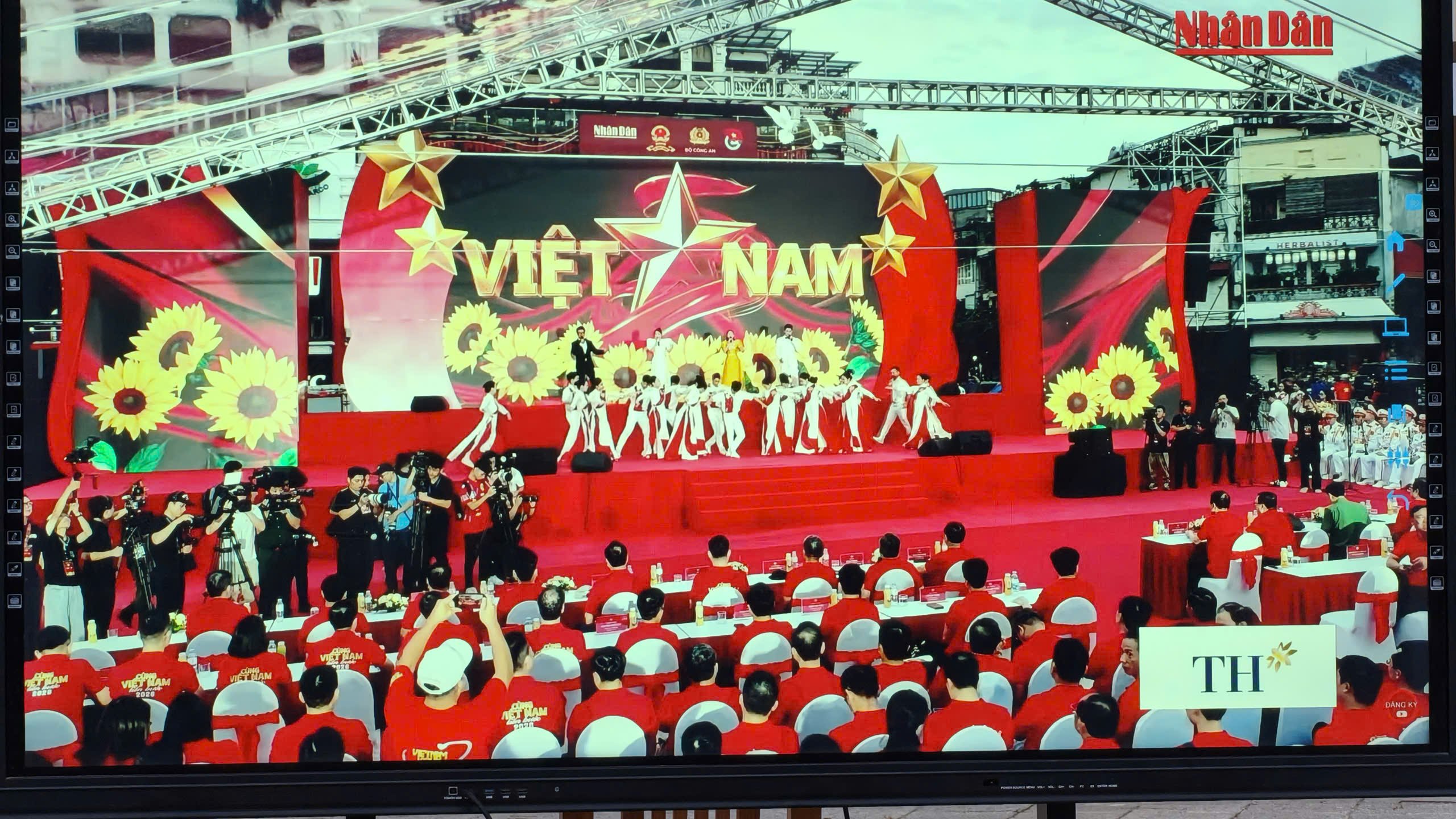 Lạc Dương hưởng ứng Chương trình “Cùng Việt Nam tiến bước” năm 2026