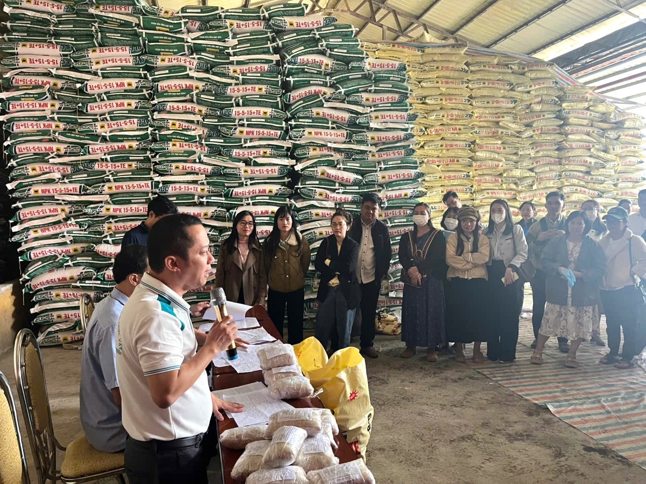 Nâng cao hiệu quả quản lý vật tư nông nghiệp