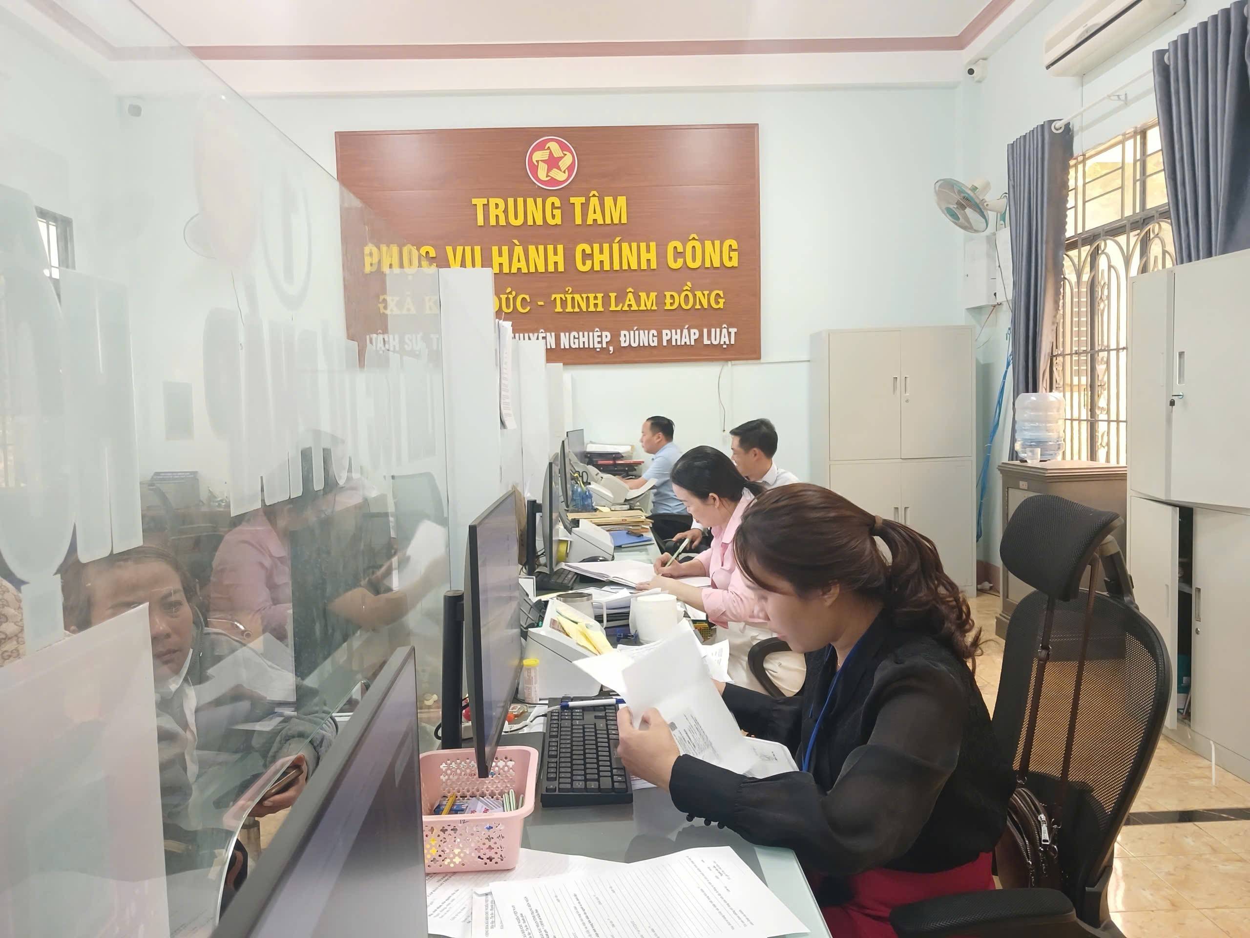 Kiến Đức nâng cao chất lượng phục vụ người dân, đẩy mạnh chuyển đổi số trong giải quyết TTHC