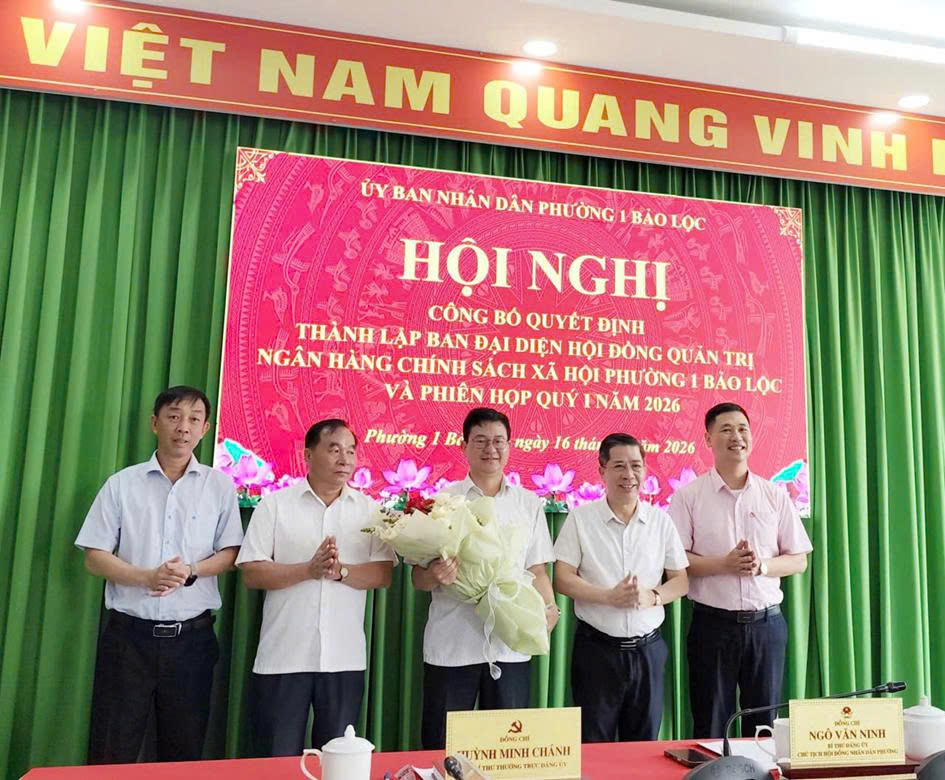 Phường 1 Bảo Lộc: Công bố quyết định thành lập Ban đại diện Hội đồng quản trị Ngân hàng Chính sách xã hội và tổ chức phiên họp thứ nhất 