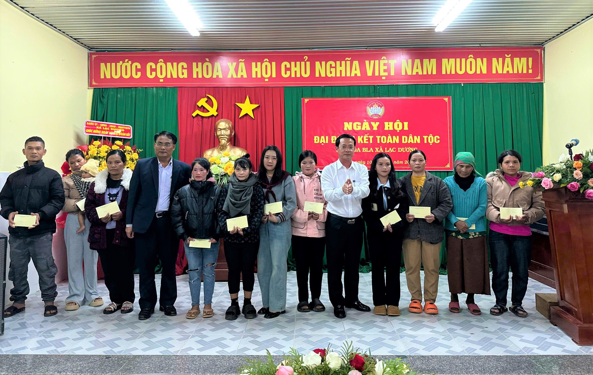 XÃ LẠC DƯƠNG: TỔ CHỨC NGÀY HỘI ĐẠI ĐOÀN KẾT TOÀN DÂN TỘC ĐIỂM TẠI THÔN ĐA BLA 