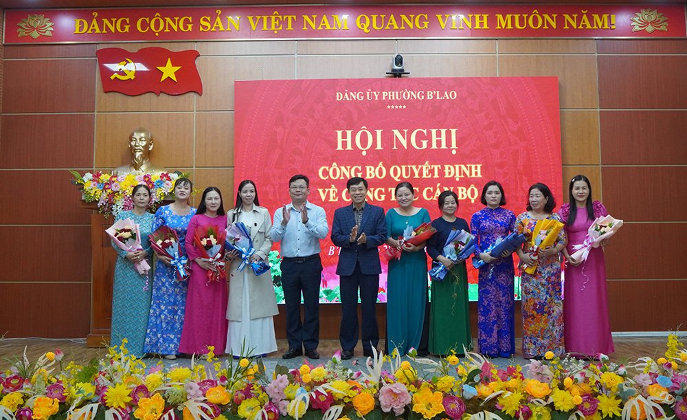 PHƯỜNG B’LAO CÔNG BỐ QUYẾT ĐỊNH VỀ CÔNG TÁC CÁN BỘ TẠI CÁC TRƯỜNG HỌC