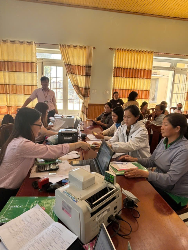 Phiên giao dịch đầu năm Bính Ngọ: Khởi đầu khí thế, quyết tâm hoàn thành nhiệm vụ