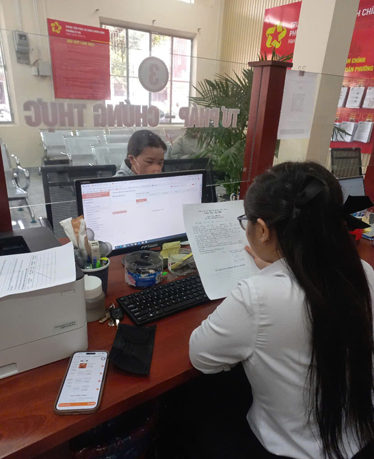 Văn hóa công sở góp phần nâng cao sự hài lòng của người dân trong giải quyết thủ tục hành chính