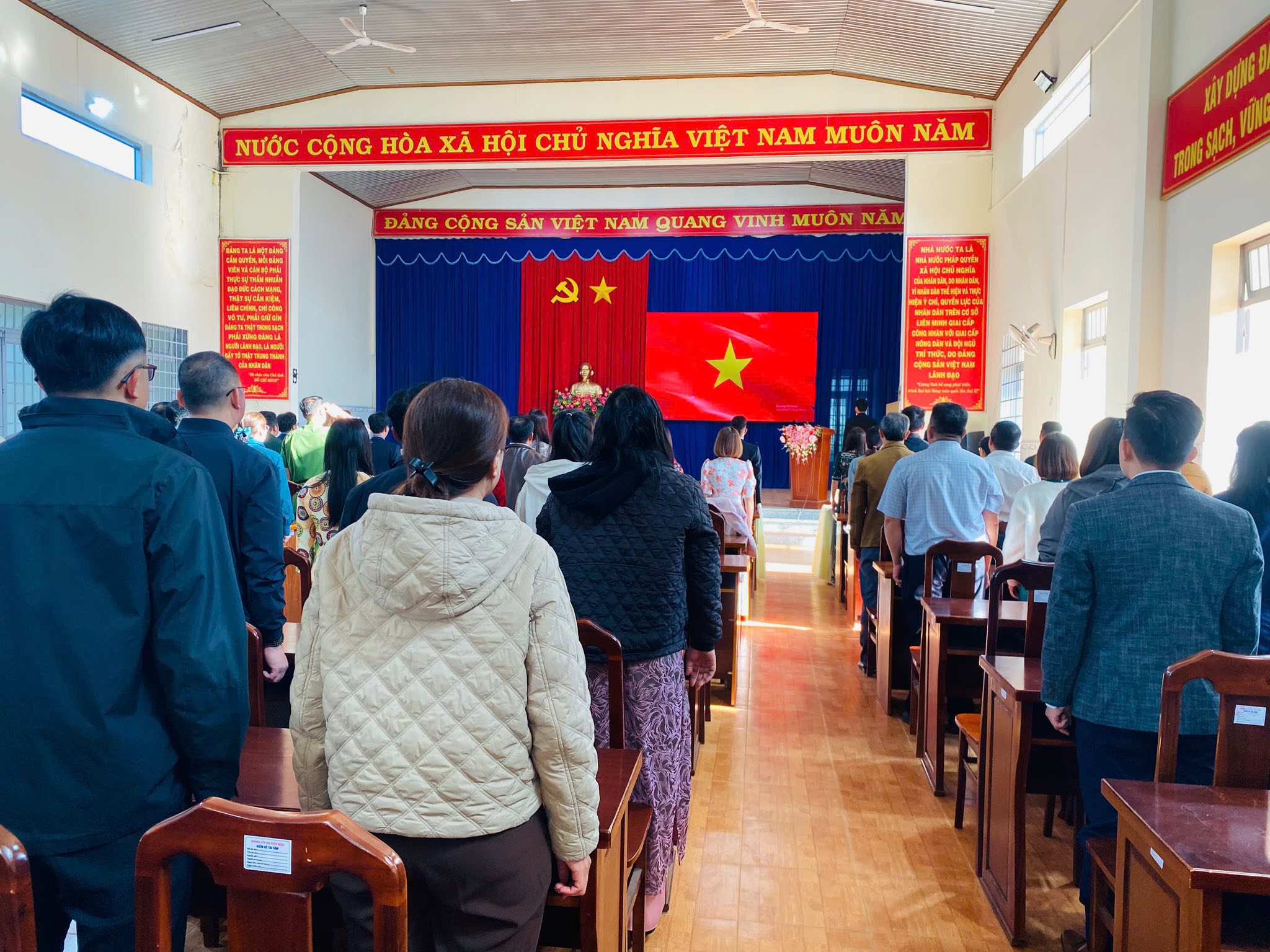 TÂN HỘI TỔ CHỨC LỄ CHÀO CỜ ĐẦU THÁNG 4 NĂM 2026