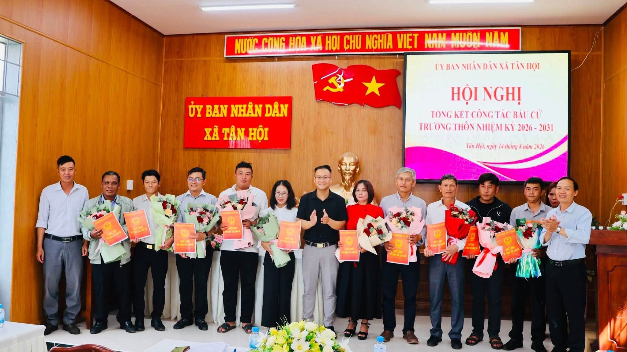 UBND xã Tân Hội tổ chức hội nghị tổng kết công tác bầu cử trưởng thôn nhiệm kỳ 2026 - 2031
