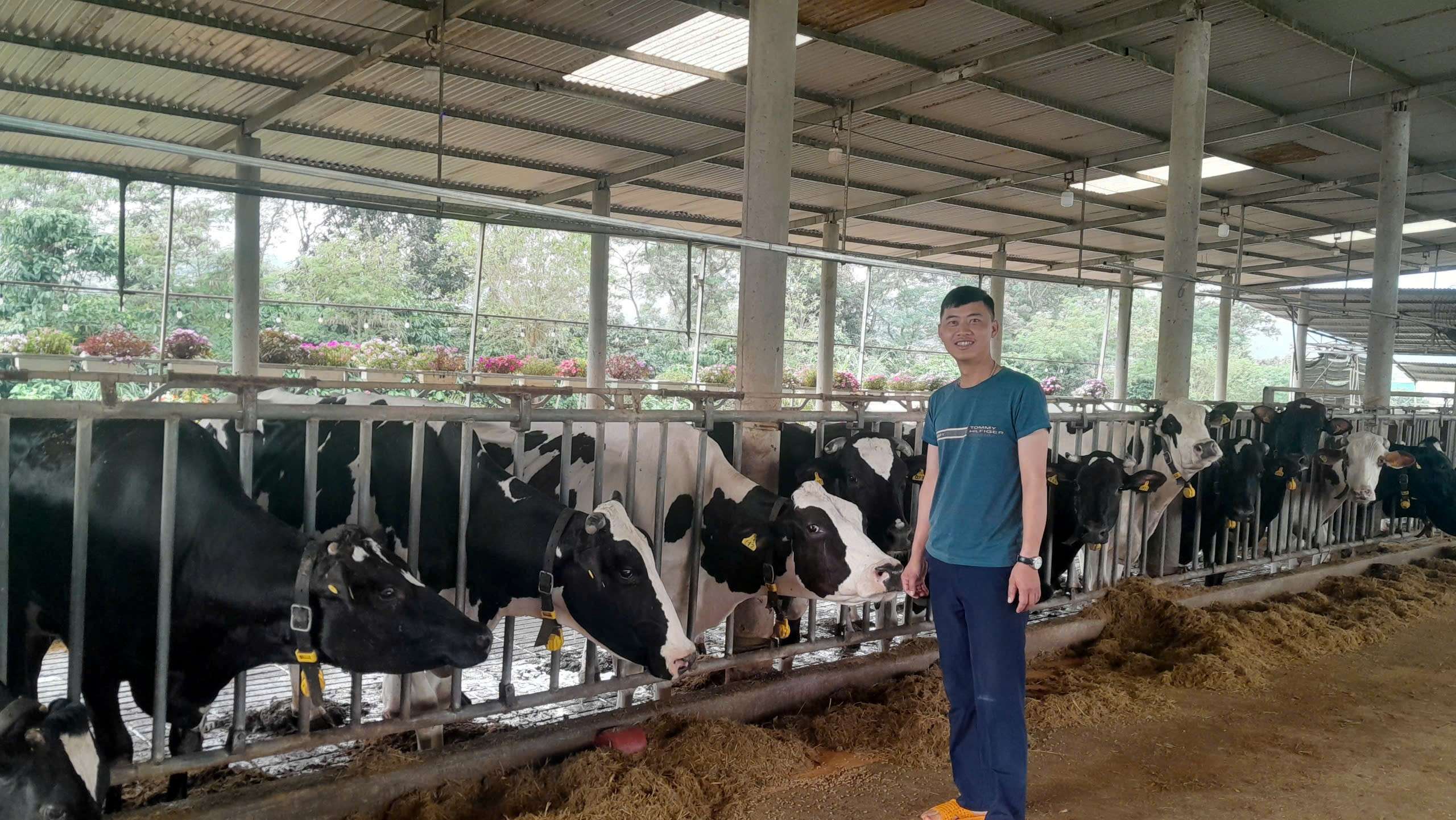 KHẢO SÁT ĐỊA ĐIỂM QUAN TRẮC MÔI TRƯỜNG TRONG CHĂN NUÔI TẠI XÃ HIỆP THẠNH