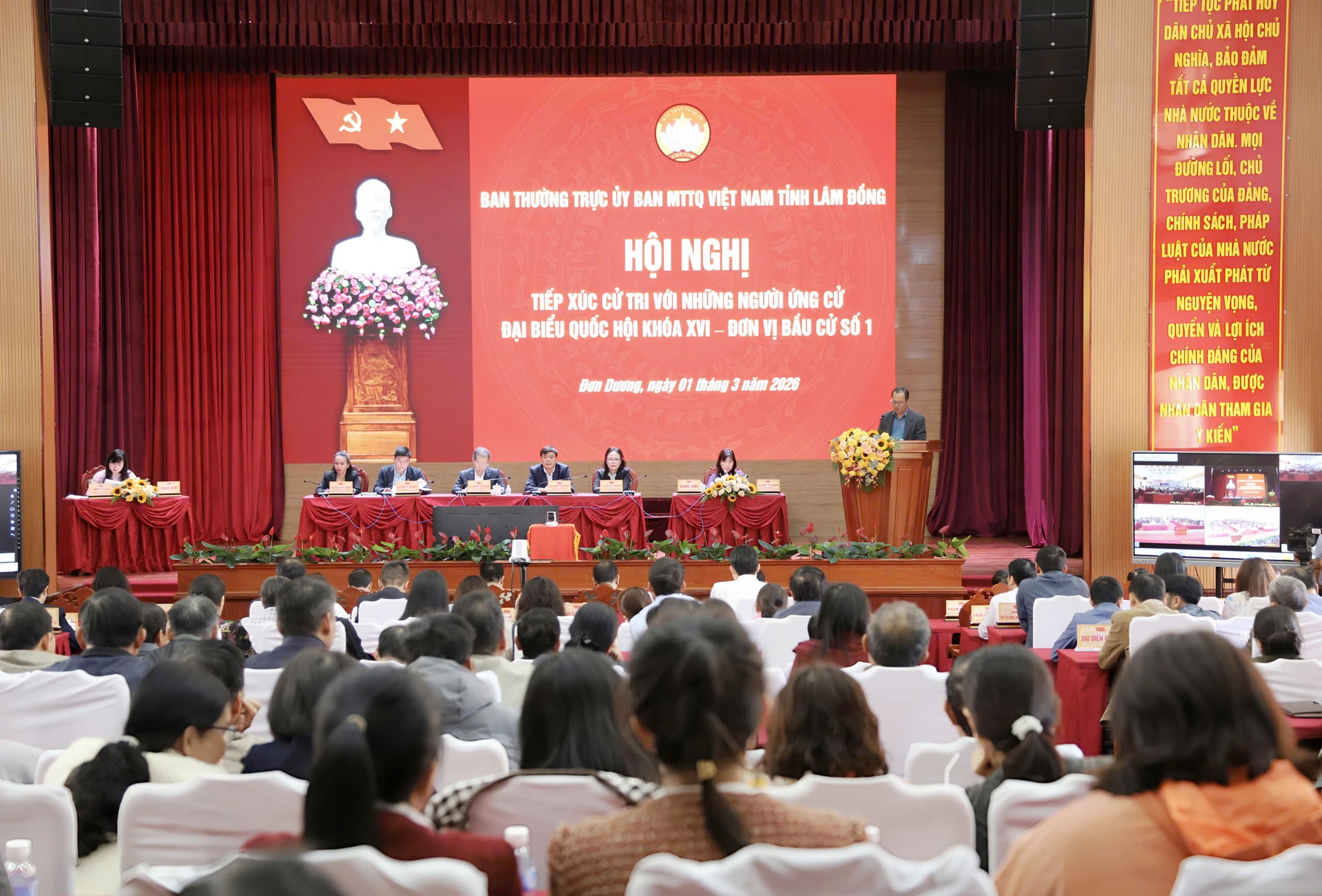 Ứng cử viên ĐBQH khóa XVI tiếp xúc cử tri khu vực Đơn Dương