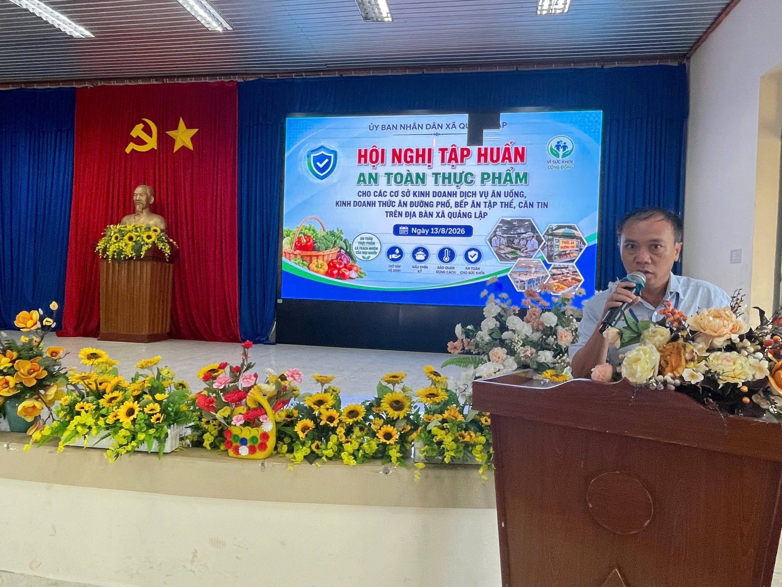 Xã Quảng Lập tổ chức tập huấn an toàn thực phẩm cho các cơ sở kinh doanh dịch vụ ăn uống, kinh doanh thức ăn đường phố và bếp ăn tập thể trên địa bàn xã