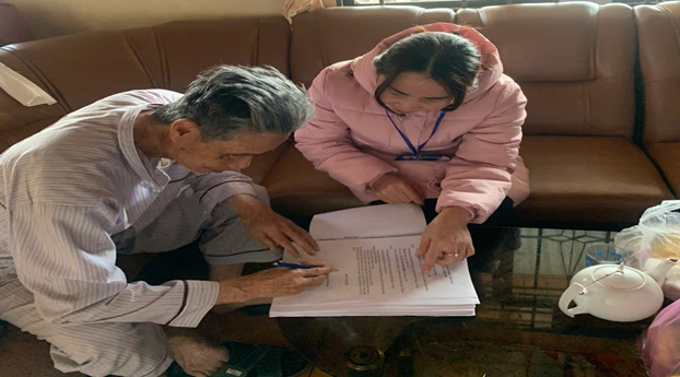 PHƯỜNG XUÂN TRƯỜNG - ĐÀ LẠT TIẾP TỤC TRIỂN KHAI MÔ HÌNH “HỖ TRỢ NGƯỜI YẾU THẾ THỰC HIỆN CÁC THỦ TỤC HÀNH CHÍNH”