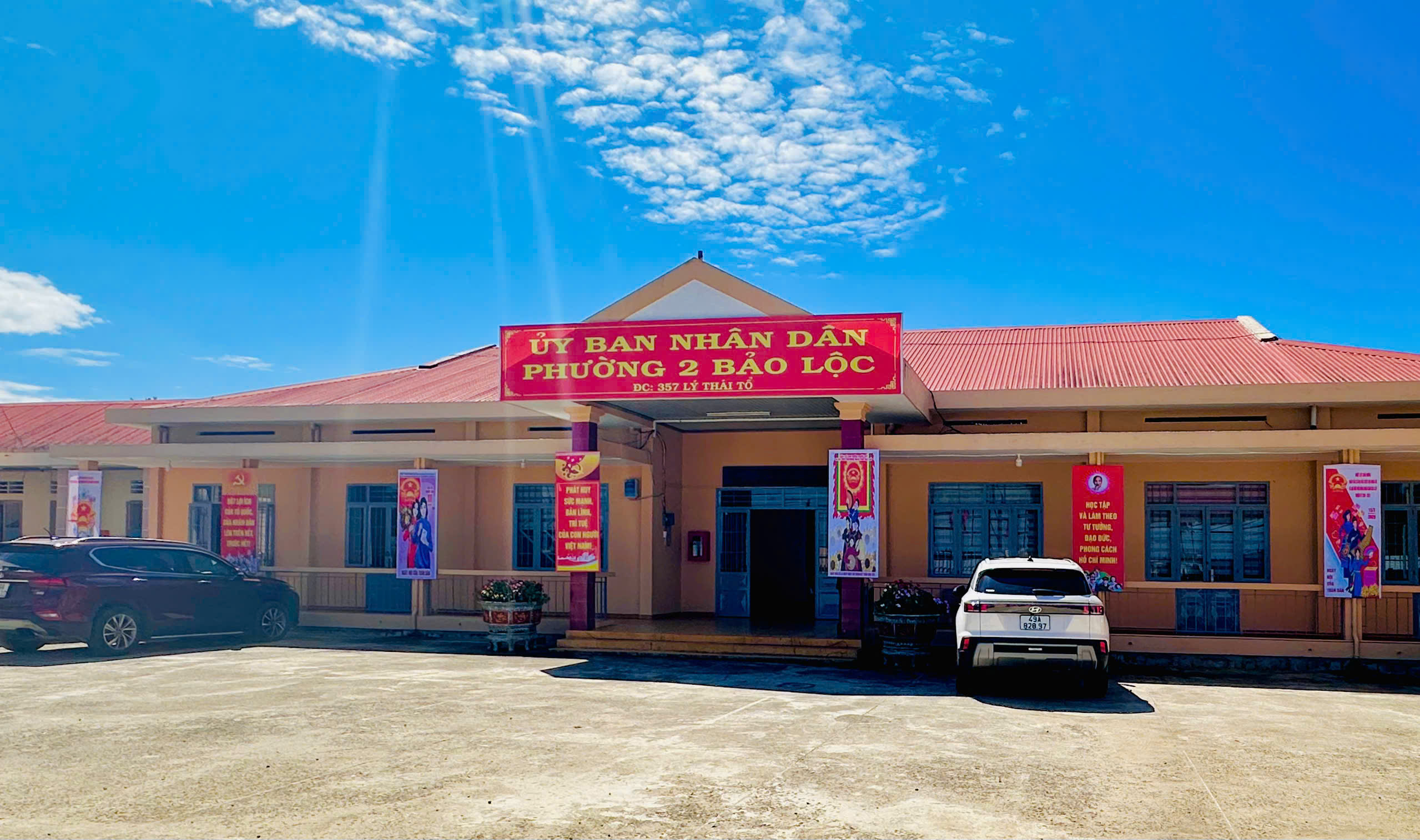 Phường 2 Bảo Lộc đẩy mạnh tuyên truyền trực quan chào mừng Đại hội đại biểu lần thứ XIV của Đảng; bầu cử đại biểu Quốc hội khóa XVI và đại biểu Hội đồng nhân dân các cấp nhiệm kỳ 2026 – 2031