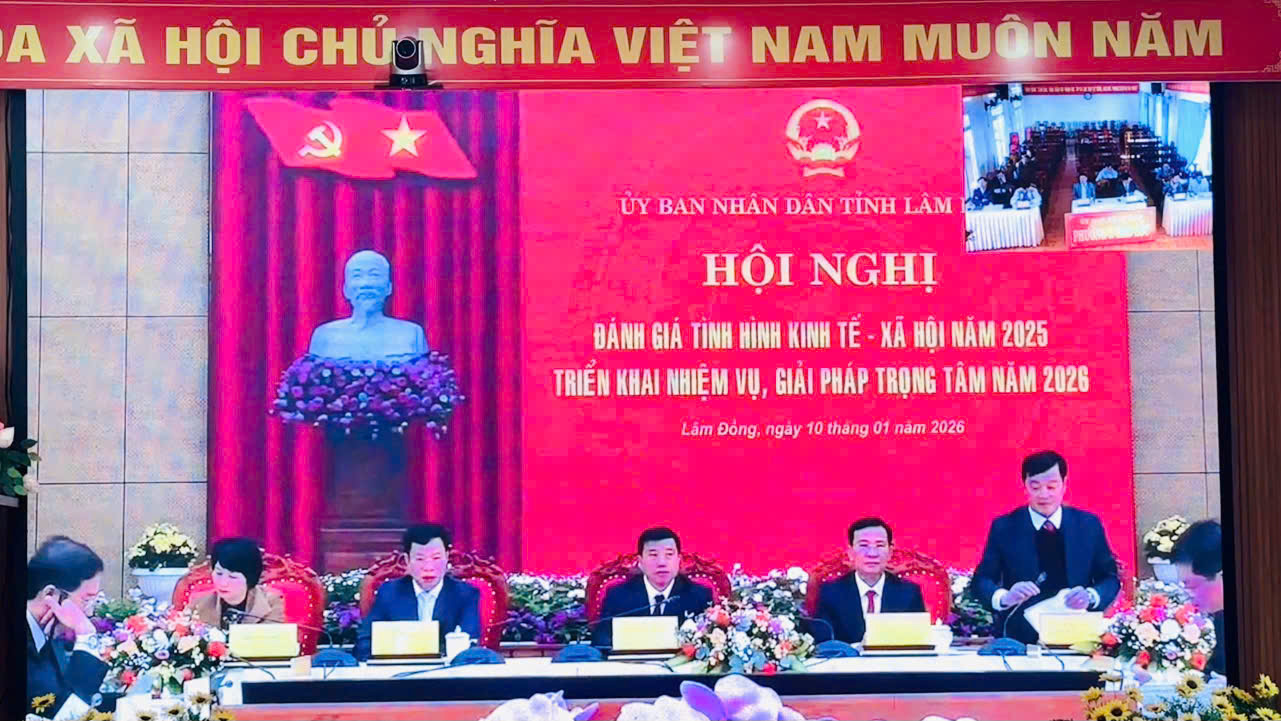 Hội nghị trực tuyến đánh giá tình hình kinh tế- xã hội tỉnh Lâm Đồng năm 2025, triển khai nhiệm vụ, giải pháp trọng tâm năm 2026