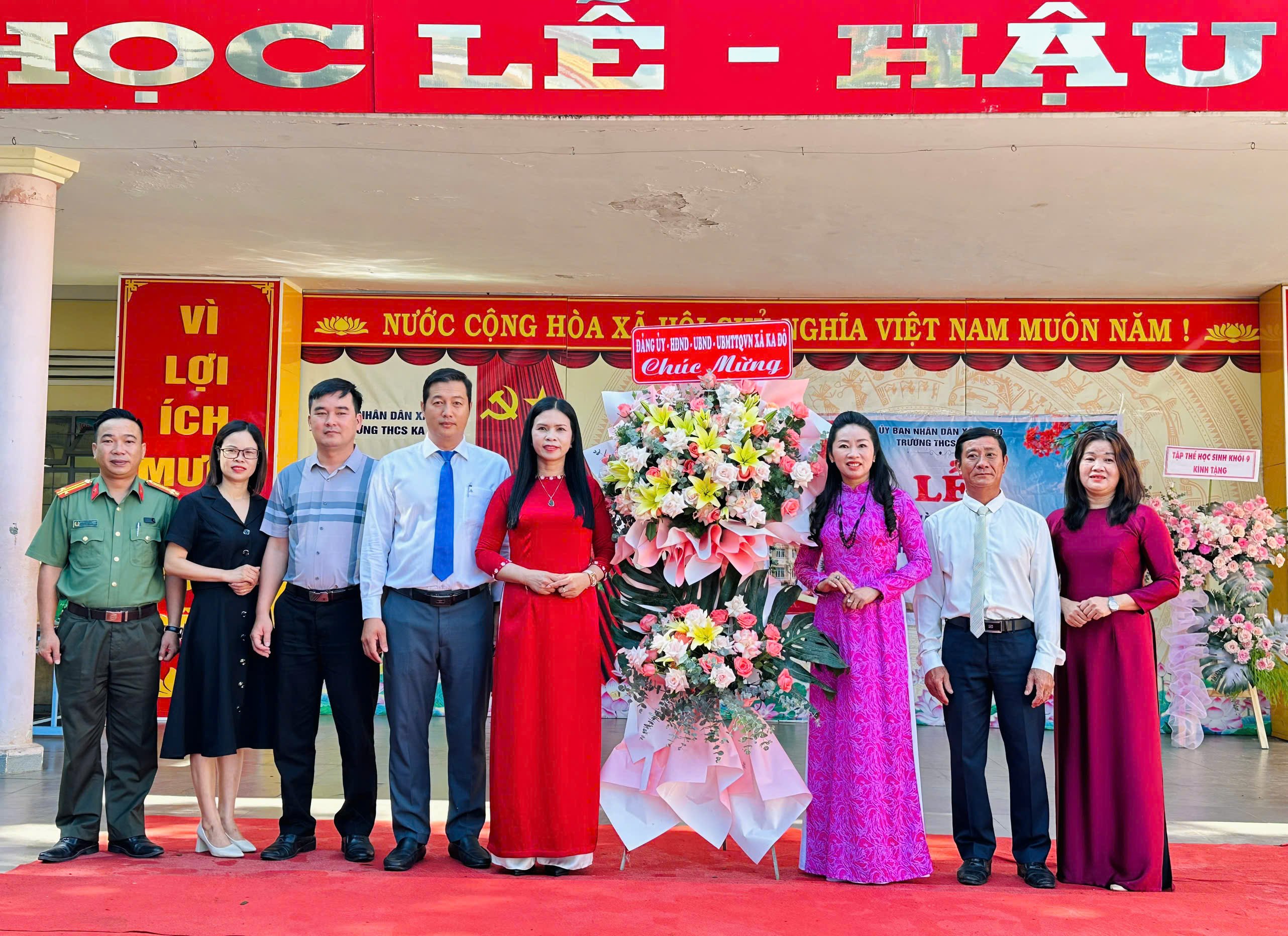 TRƯỜNG THCS KA ĐÔ TỔNG KẾT VÀ PHÁT THƯỞNG NĂM HỌC 2025-2026 