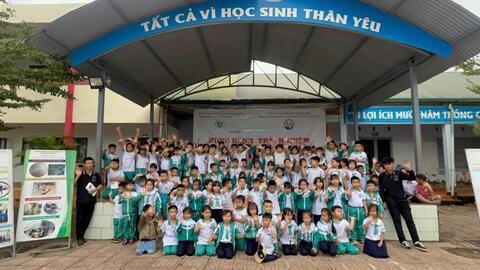 TUYÊN TRUYỀN: "PHÒNG CHỐNG TAI NẠN THƯƠNG TÍCH, ĐUỐI NƯỚC VÀ BẢO VỆ TRẺ EM TRÊN KHÔNG GIAN MẠNG "