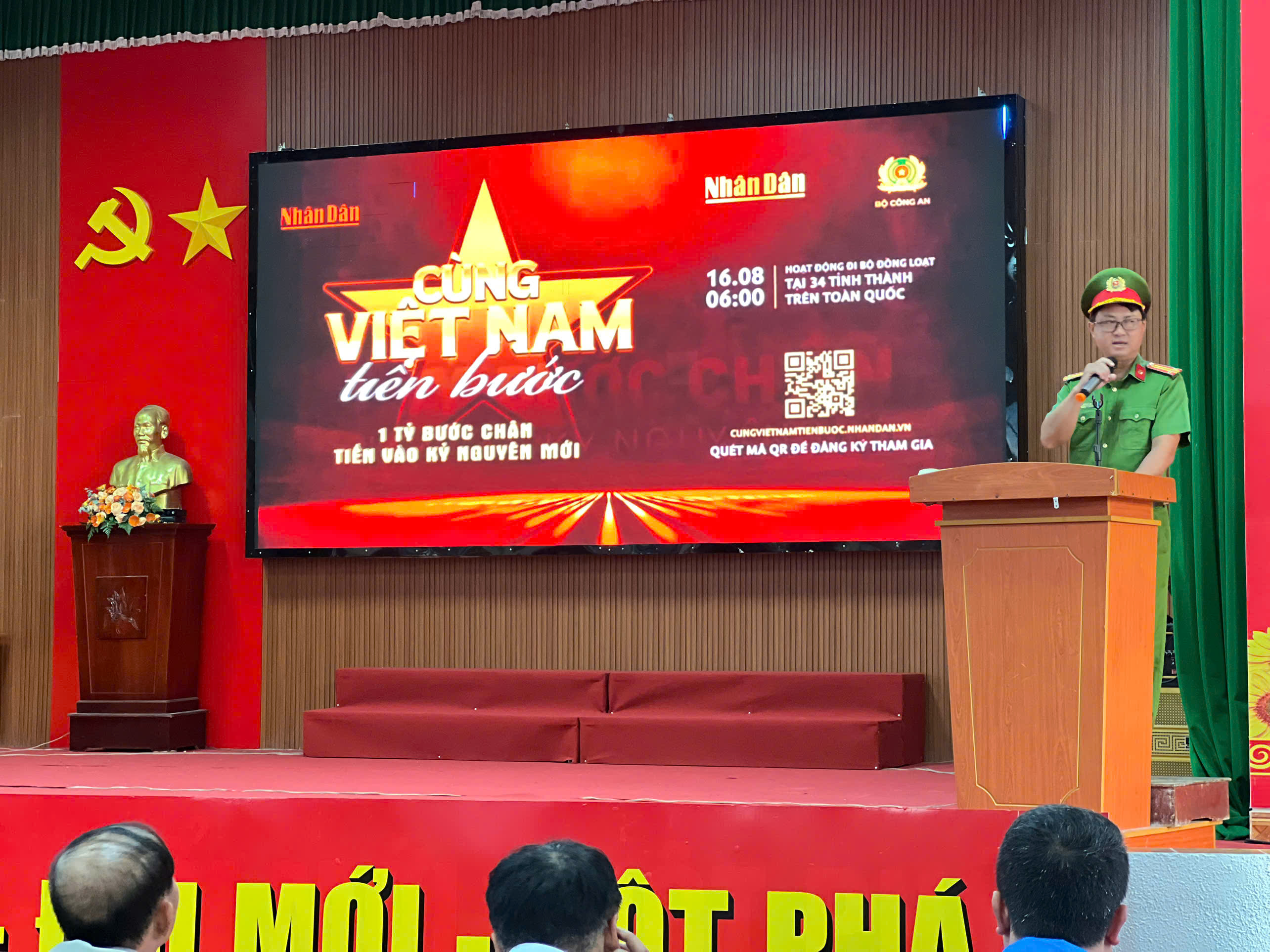 HƯỞNG ỨNG CHƯƠNG TRÌNH “CÙNG VIỆT NAM TIẾN BƯỚC”