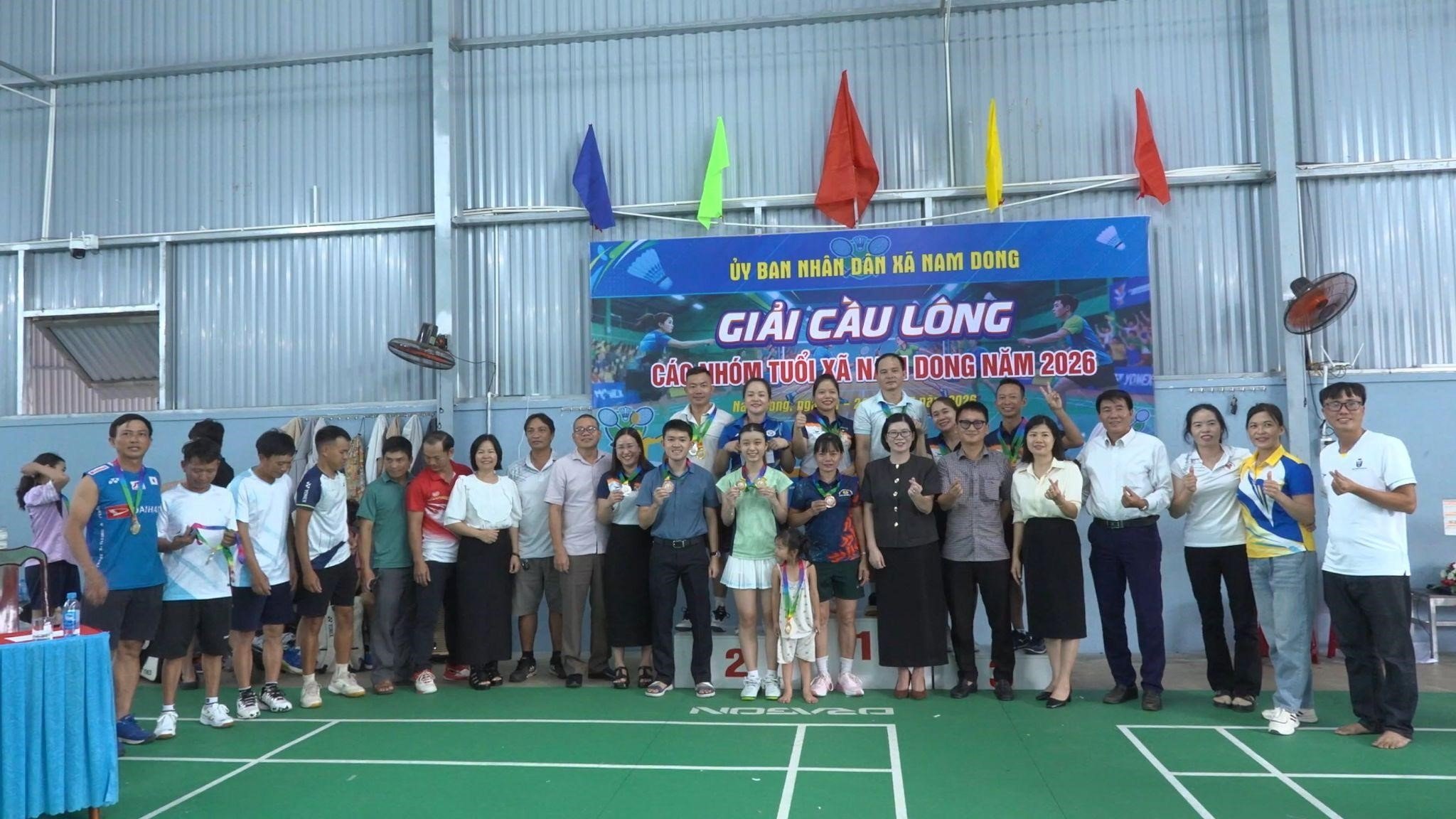 Bế mạc giải Cầu lông các nhóm tuổi xã Nam Dong năm 2026