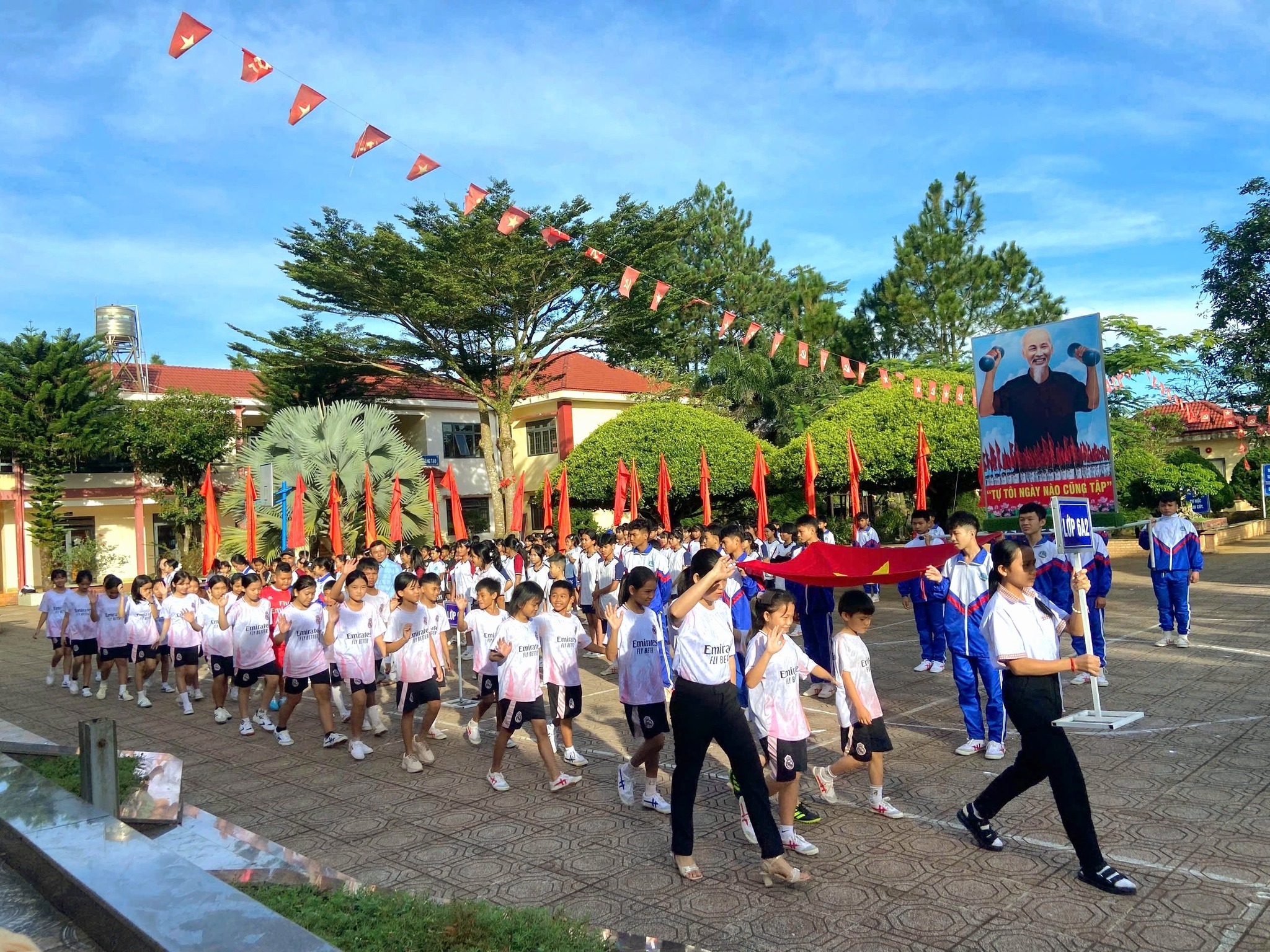 ĐẠI HỘI THỂ DỤC THỂ THAO CẤP TRƯỜNG NĂM HỌC 2025 - 2026 