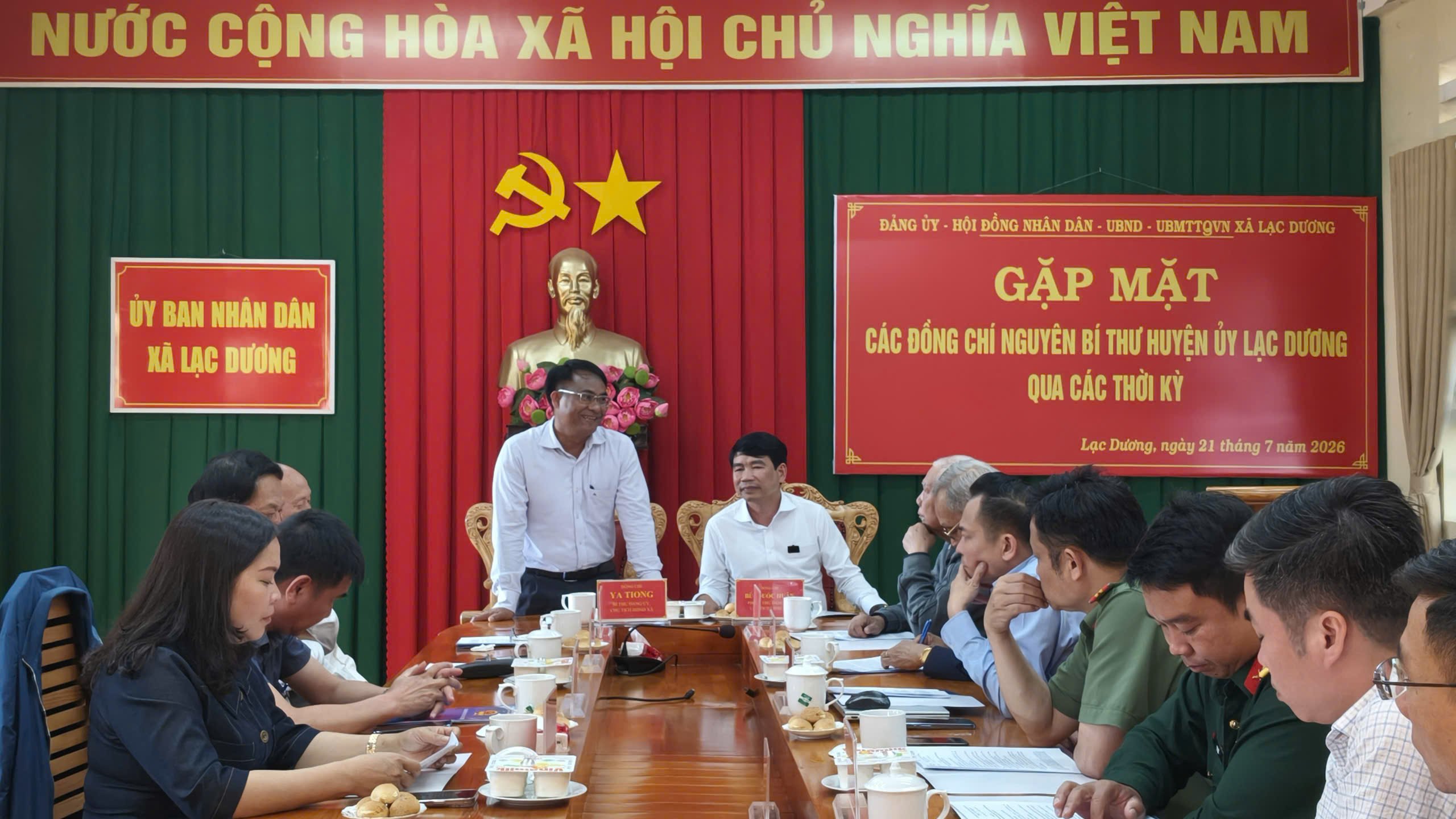 Xã Lạc Dương gặp mặt các đồng chí nguyên Bí thư Huyện ủy Lạc Dương qua các thời kỳ.