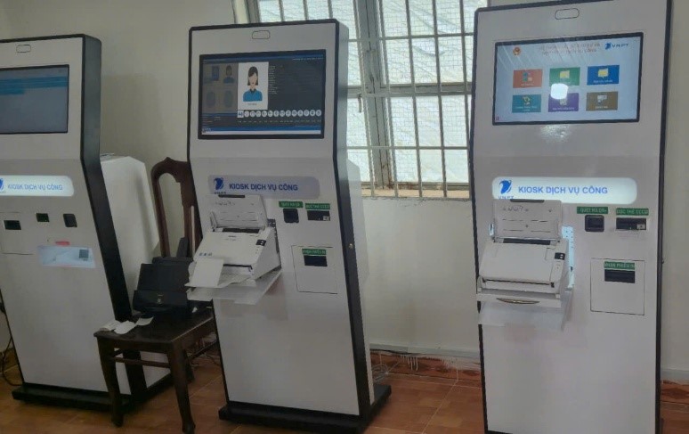 Điểm báo ngày 03/4/2026 tập trung vào việc tăng cường giám sát an toàn thực phẩm, hoàn thiện chính sách về tài chính công đoàn và đẩy mạnh phòng, chống tham nhũng. 