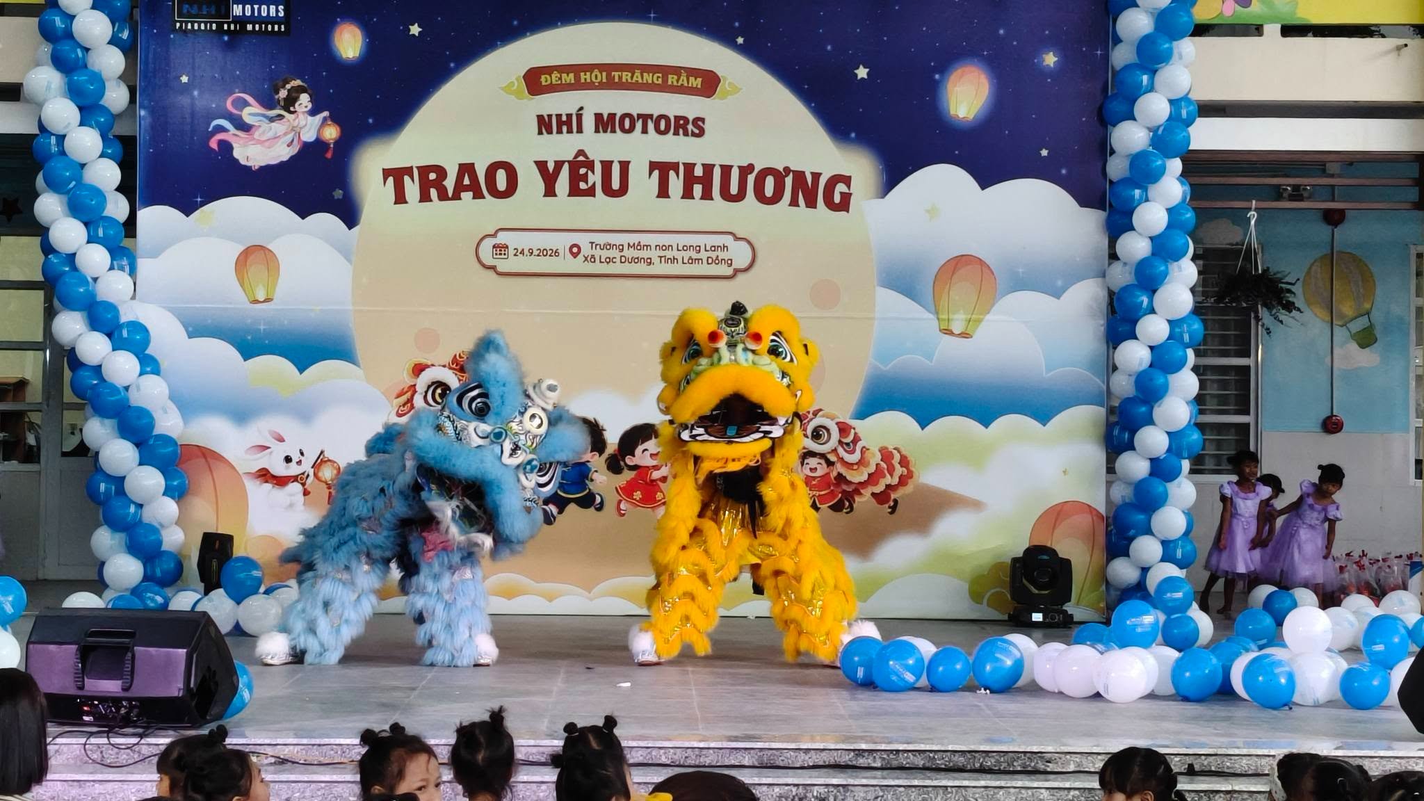 Trung thu ấm áp đến với trẻ em Long Lanh