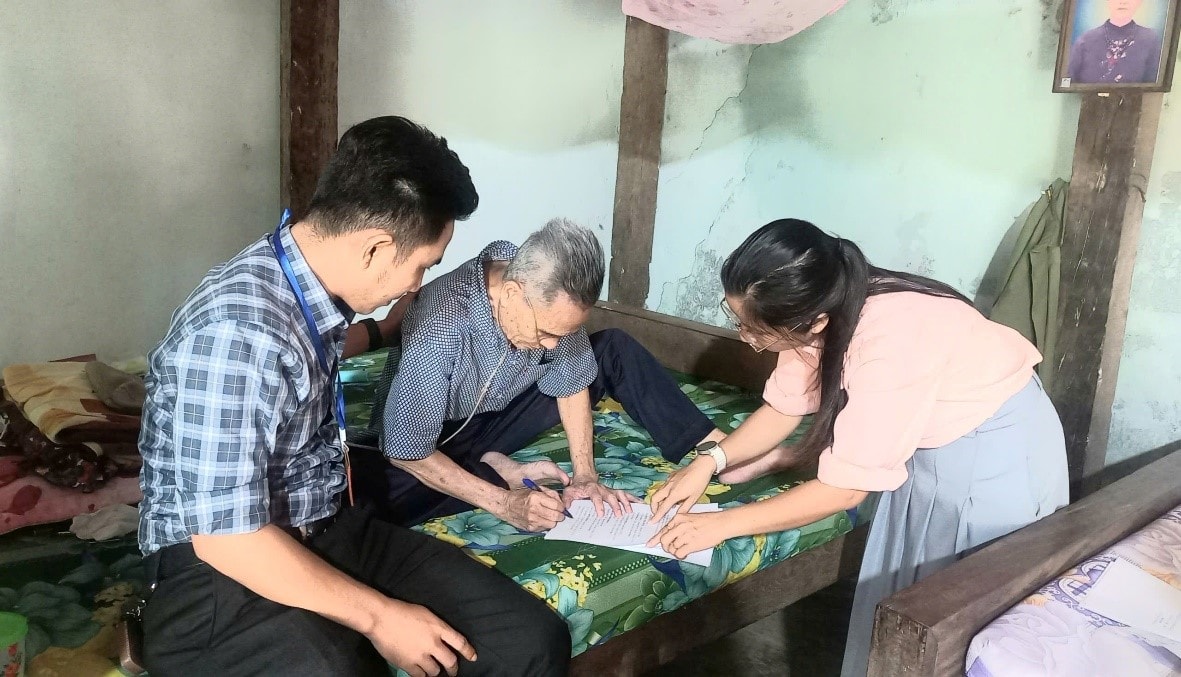 Cát Tiên 3 hỗ trợ người dân yếu thế trong giải quyết thủ tục hành chính