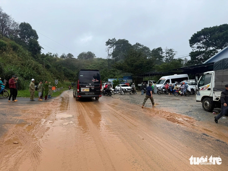 Từ 10h ngày 21-11, mở lại đèo Sông Pha lên Đà Lạt, cập nhật đường đến Lâm Đồng
