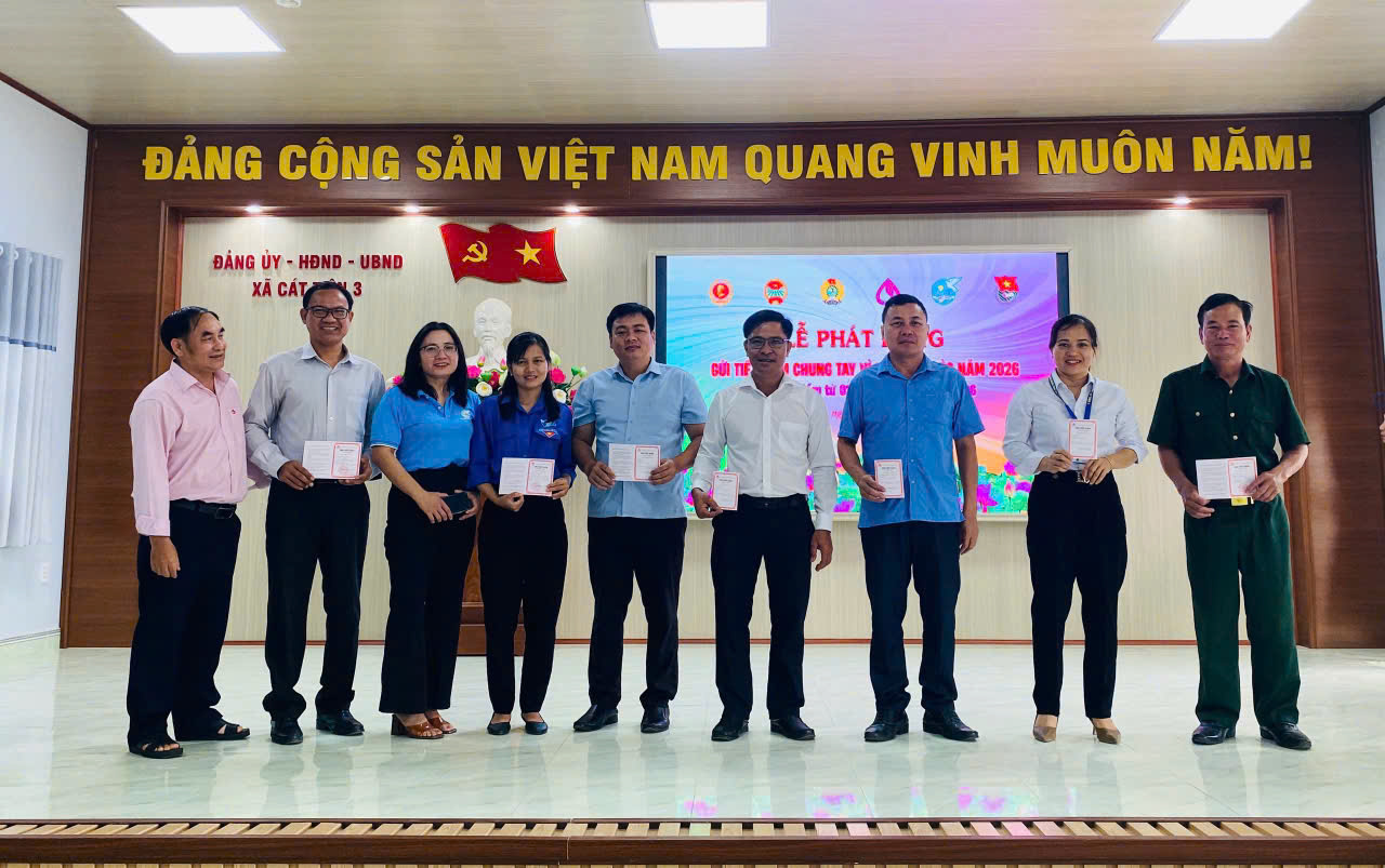 Cát Tiên 3: Huy động hơn 1 tỷ đồng trong ngày đầu phát động “Gửi tiết kiệm – Chung tay vì người nghèo”