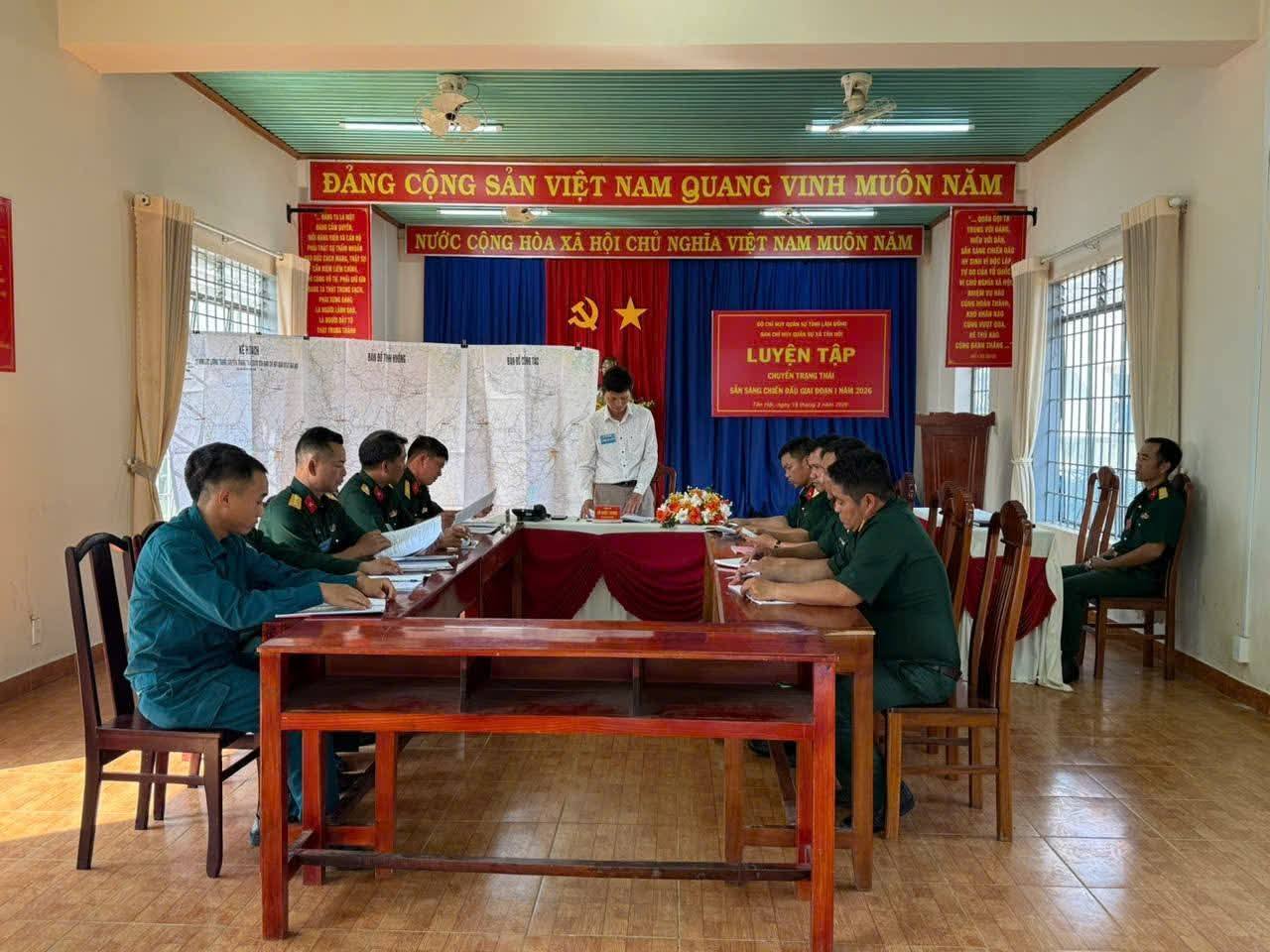 BAN CHQS XÃ TÂN HỘI LUYỆN TẬP CHUYỂN TRẠNG THÁI SẴN SÀNG CHIẾN ĐẤU