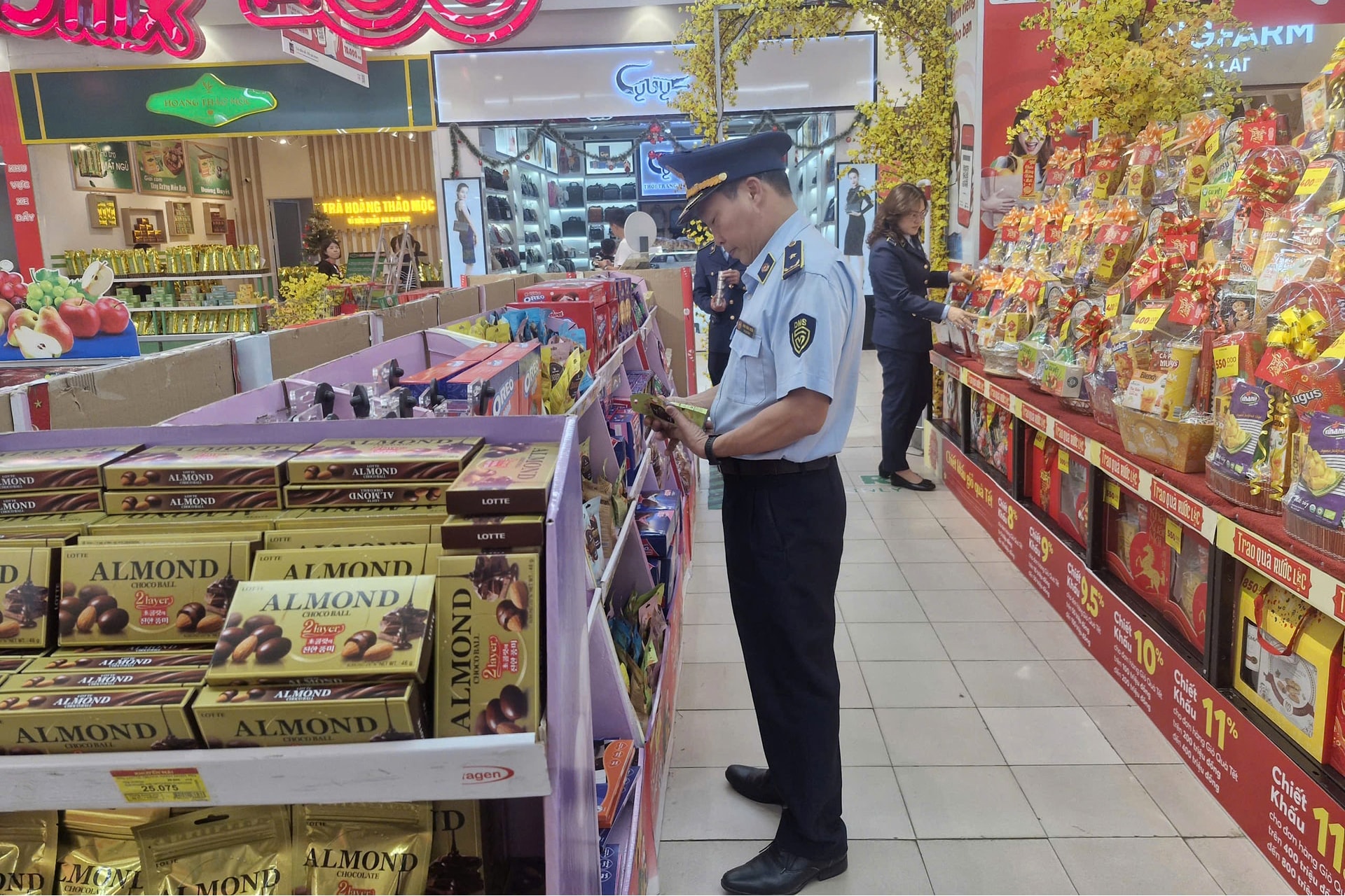 Giữ “sạch” thị trường dịp tết để người dân yên tâm mua sắm