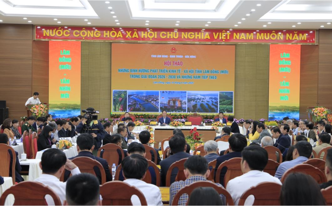 Lâm Đồng phát động phong trào thi đua đổi mới sáng tạo, chuyển đổi số và chuyển đổi xanh