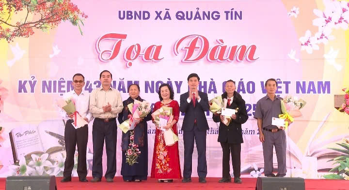 Xã Quảng Tín tổ chức tọa đàm kỷ niệm 43 năm ngày Nhà giáo Việt Nam
