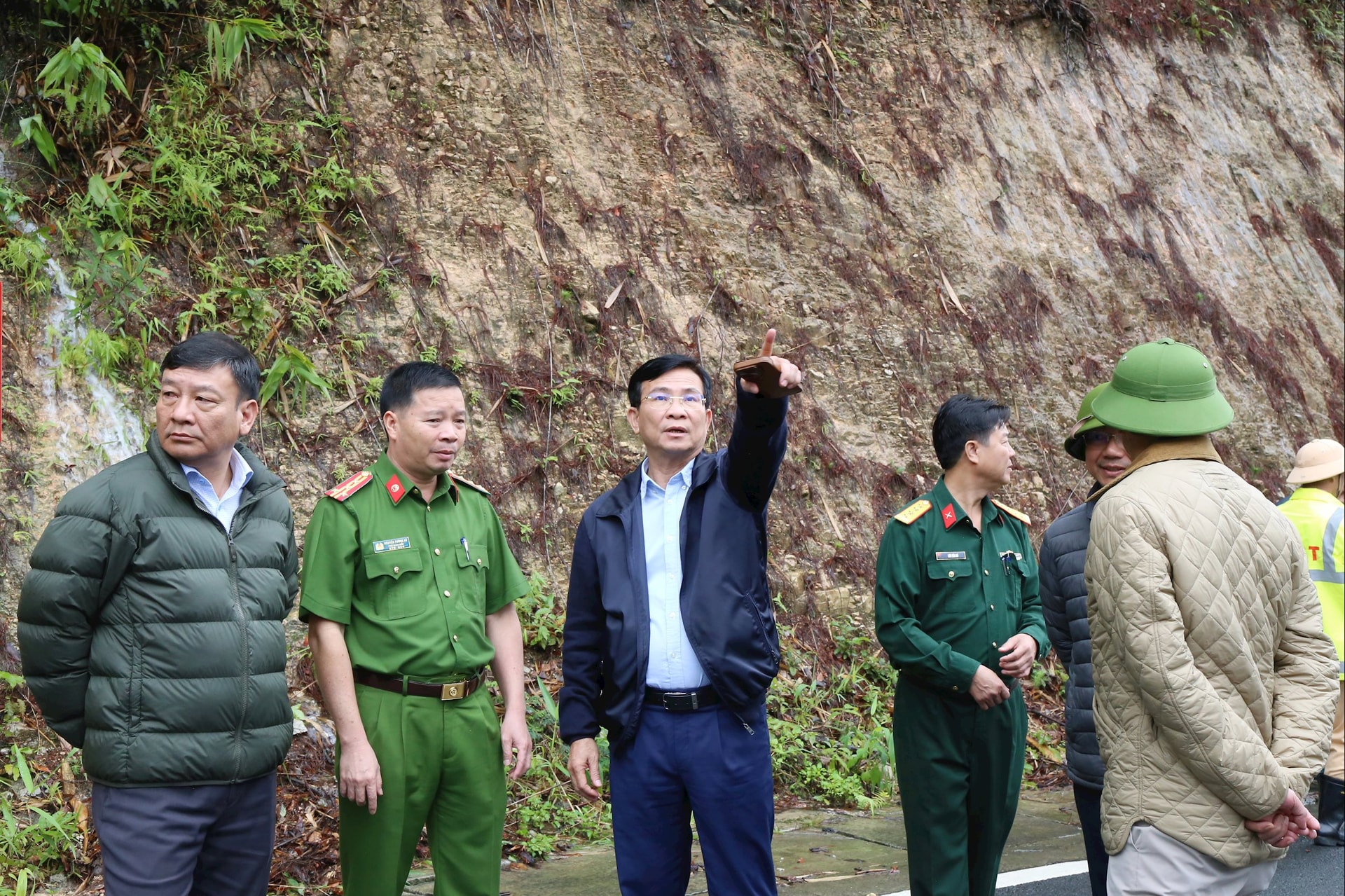 Lâm Đồng tập trung cao độ khắc phục sự cố do sạt lở