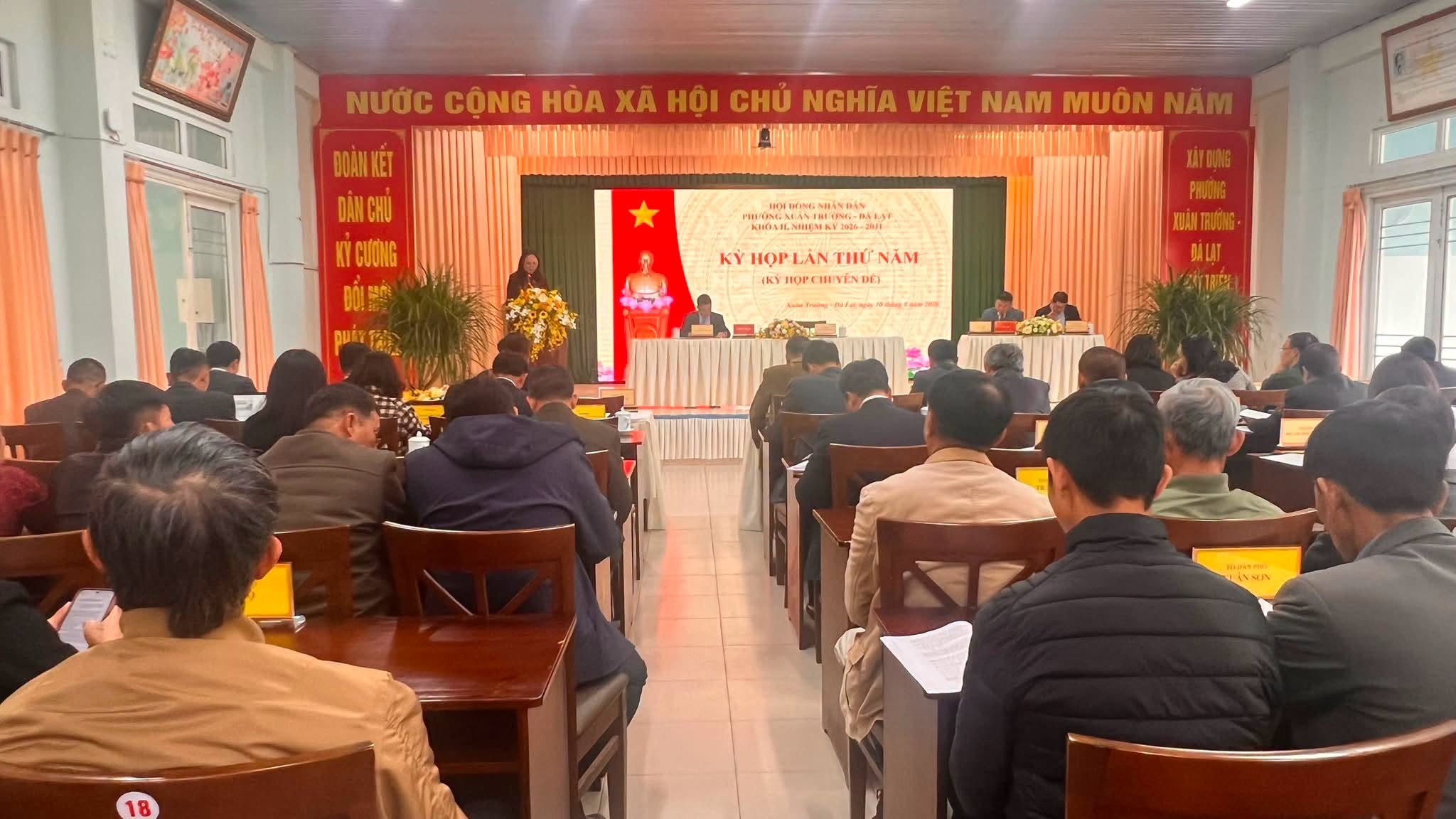 HỘI ĐỒNG NHÂN DÂN PHƯỜNG XUÂN TRƯỜNG - ĐÀ LẠT TỔ CHỨC KỲ HỌP THỨ 5 (KỲ HỌP CHUYÊN ĐỀ)
