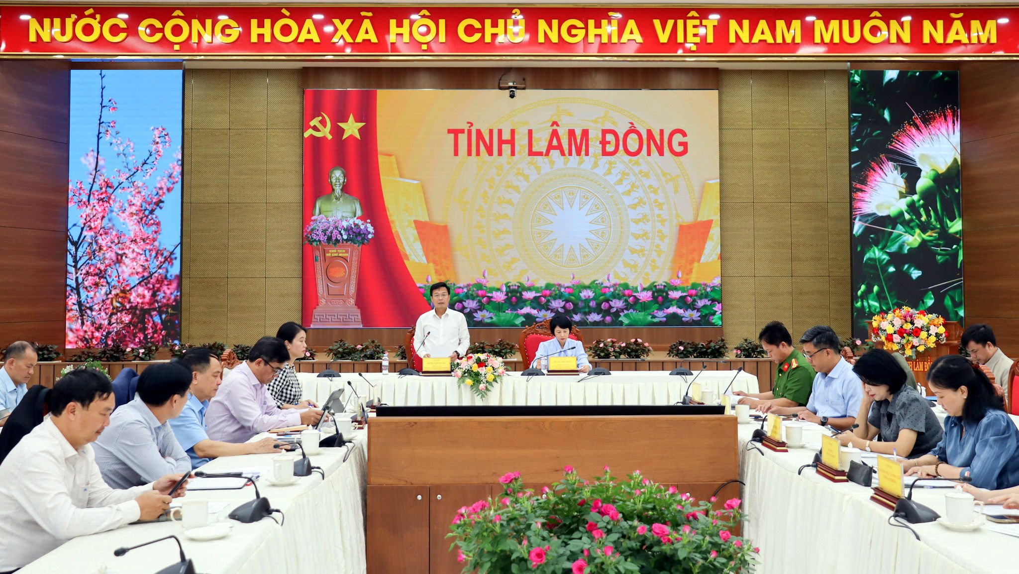 Tăng tốc khám sức khỏe miễn phí toàn dân