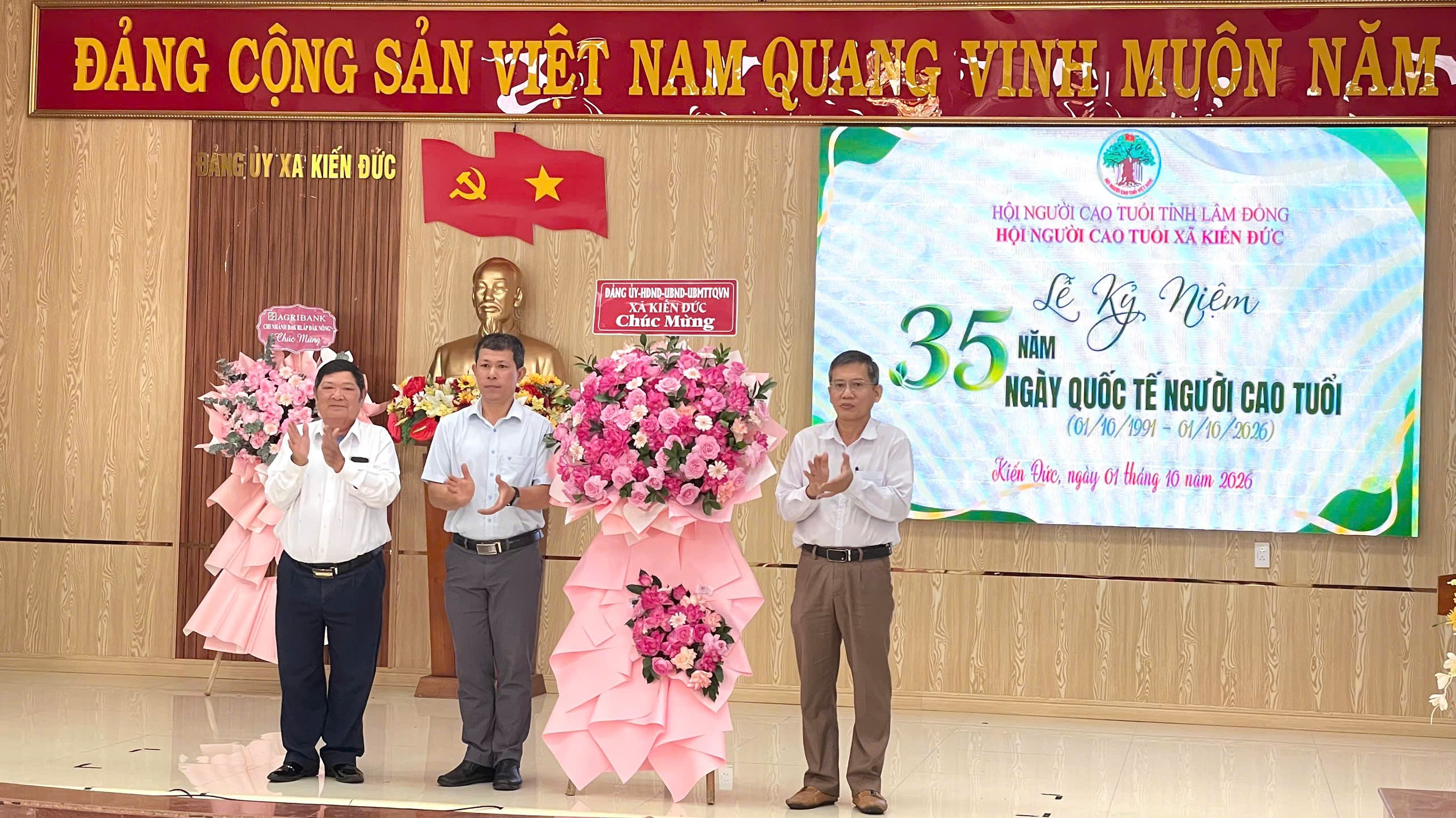Hội Người cao tuổi xã Kiến Đức kỷ niệm 35 năm Ngày Quốc tế Người cao tuổi.