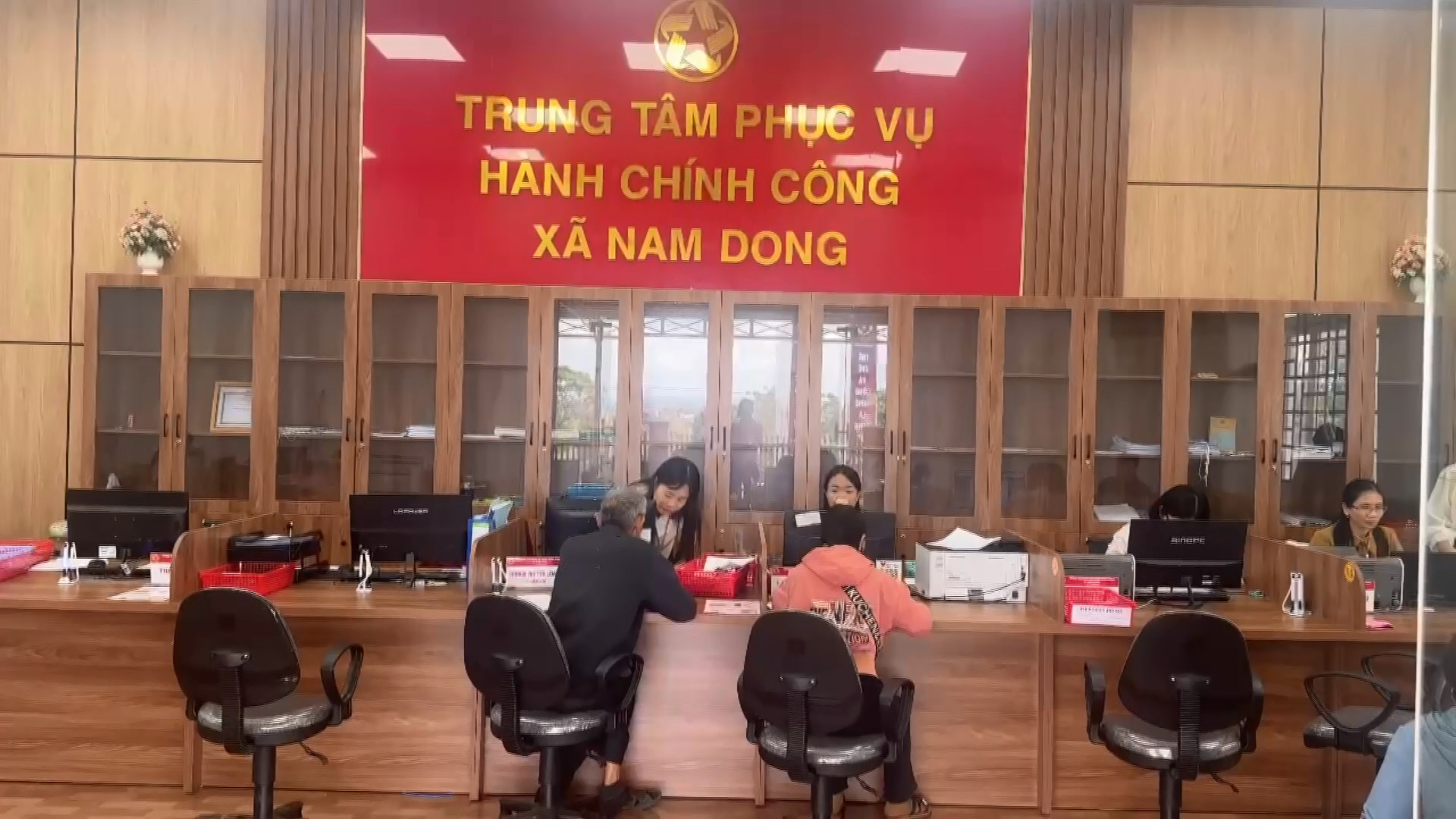 Trung tâm phục vụ hành chính công xã Nam Dong hướng tới sự hài lòng của người dân