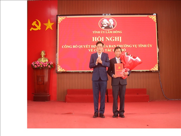 Kiện toàn Bí thư Đảng ủy xã D’Ran, đáp ứng yêu cầu nhiệm vụ trong tình hình mới
