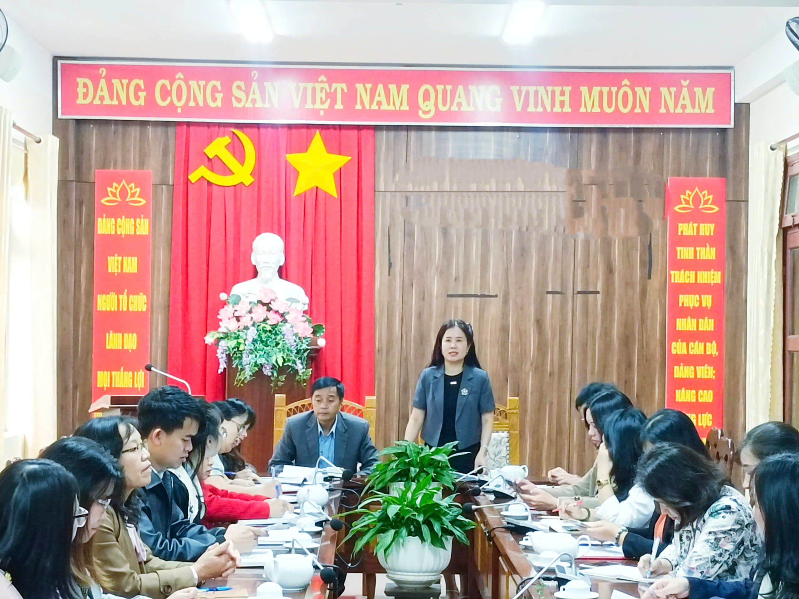 UBND PHƯỜNG LANGBIANG – ĐÀ LẠT LÀM VIỆC VỚI CÁC  ĐƠN VỊ TRƯỜNG HỌC TRỰC THUỘC