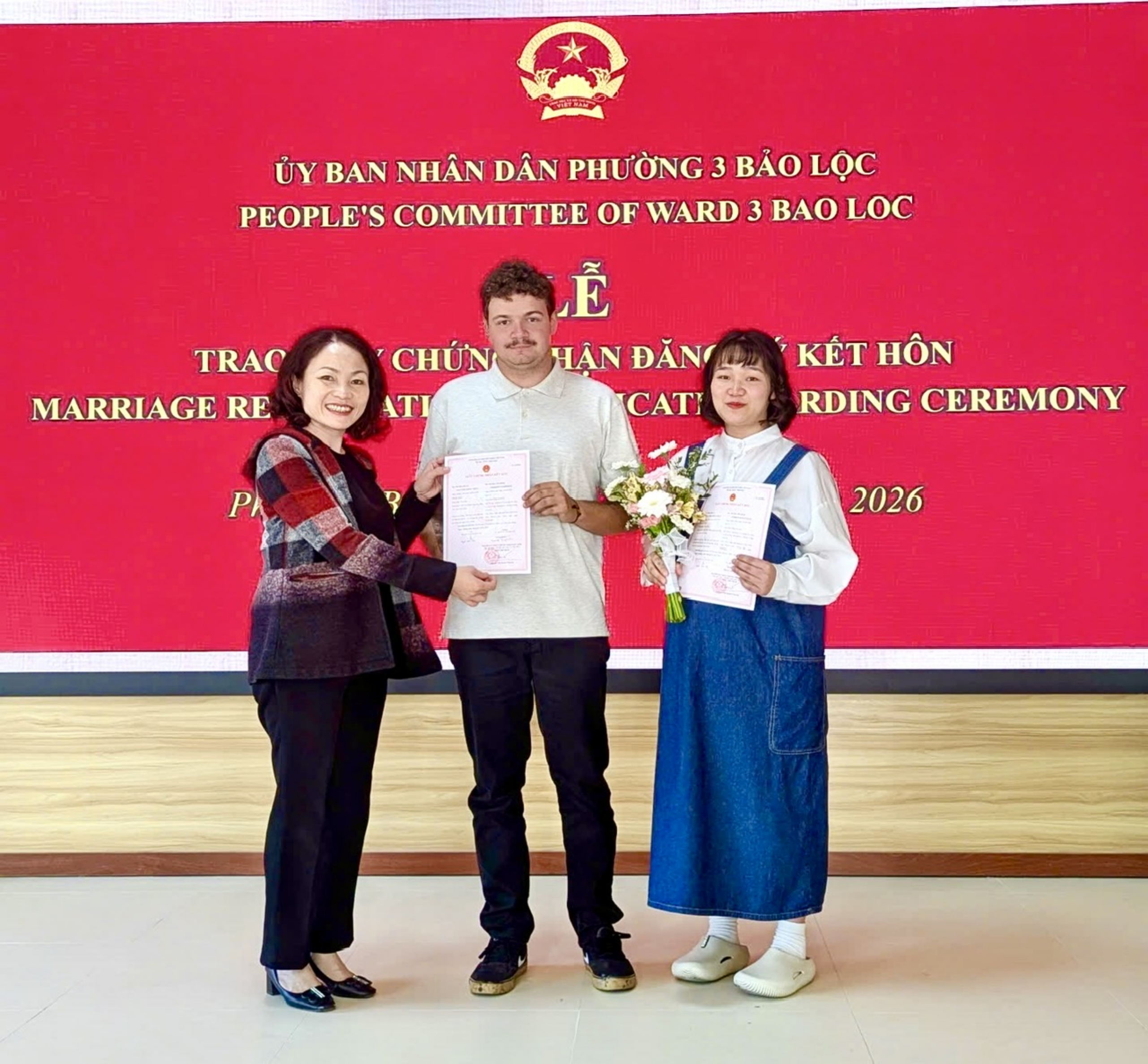 Phường 3 Bảo Lộc: Lan tỏa niềm vui, nâng cao chất lượng phục vụ nhân dân qua lễ đăng ký kết hôn có yếu tố nước ngoài đầu tiên năm 2026